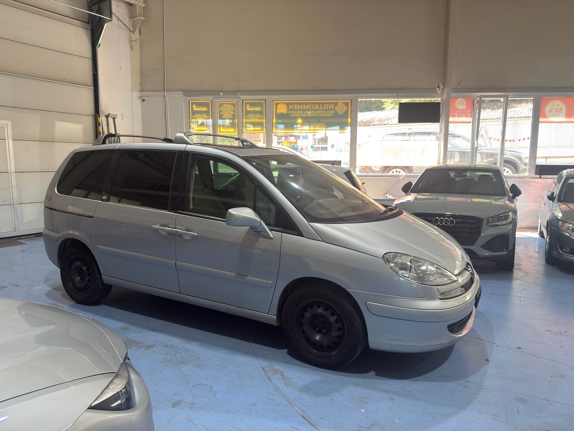 PEUGEOT 807 2.2 16V HDi SV-image-2