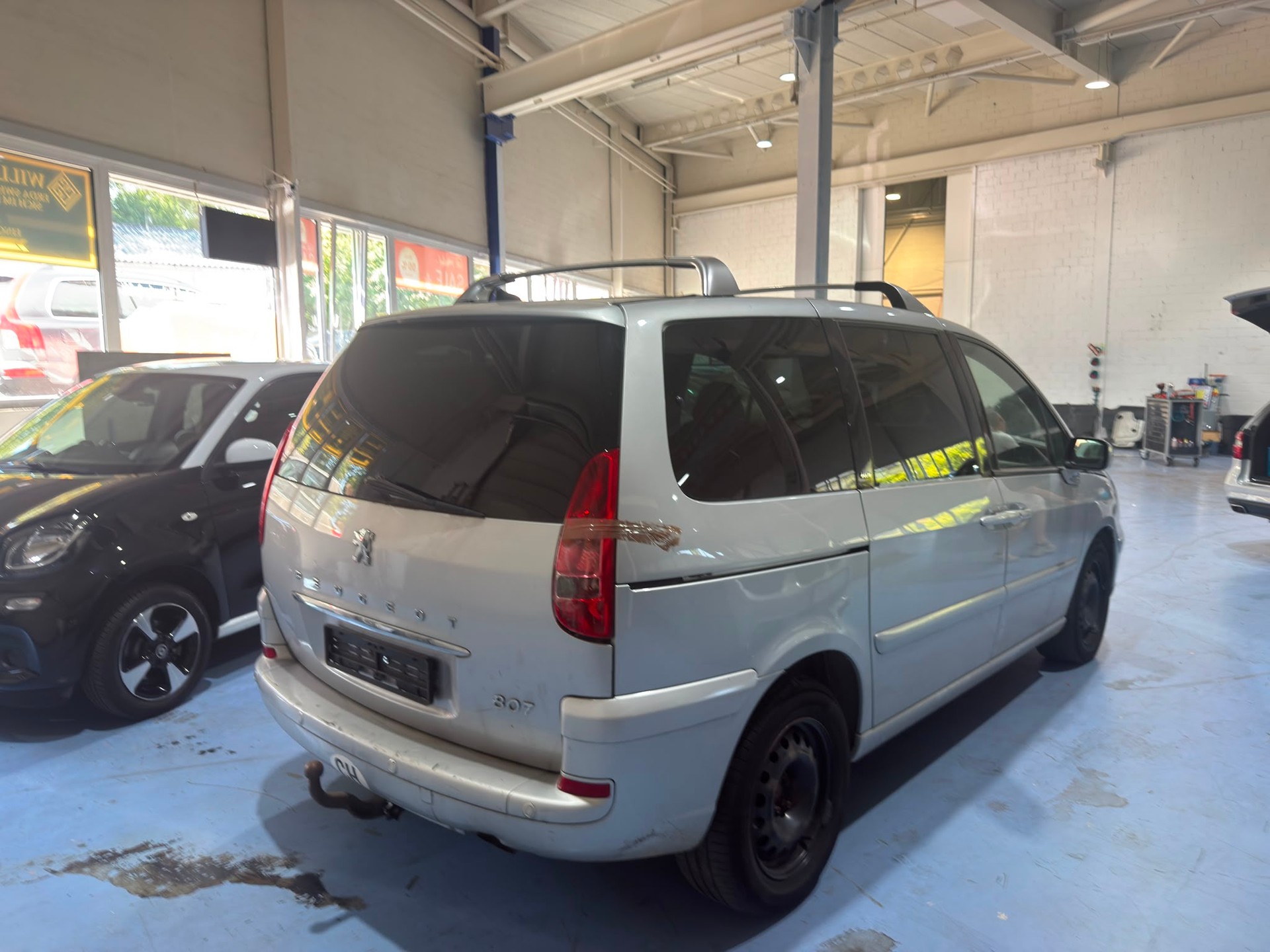 PEUGEOT 807 2.2 16V HDi SV-image-3
