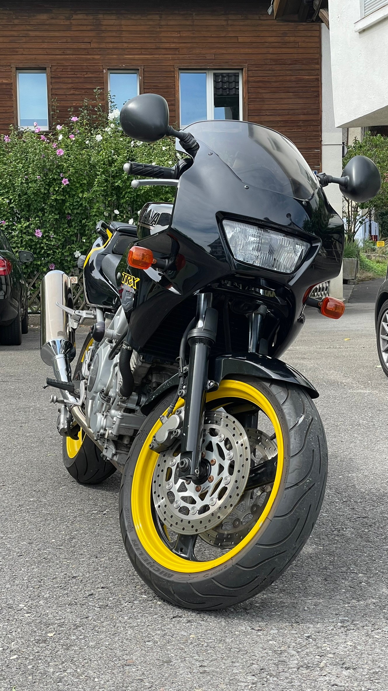YAMAHA TRX 850-image-1