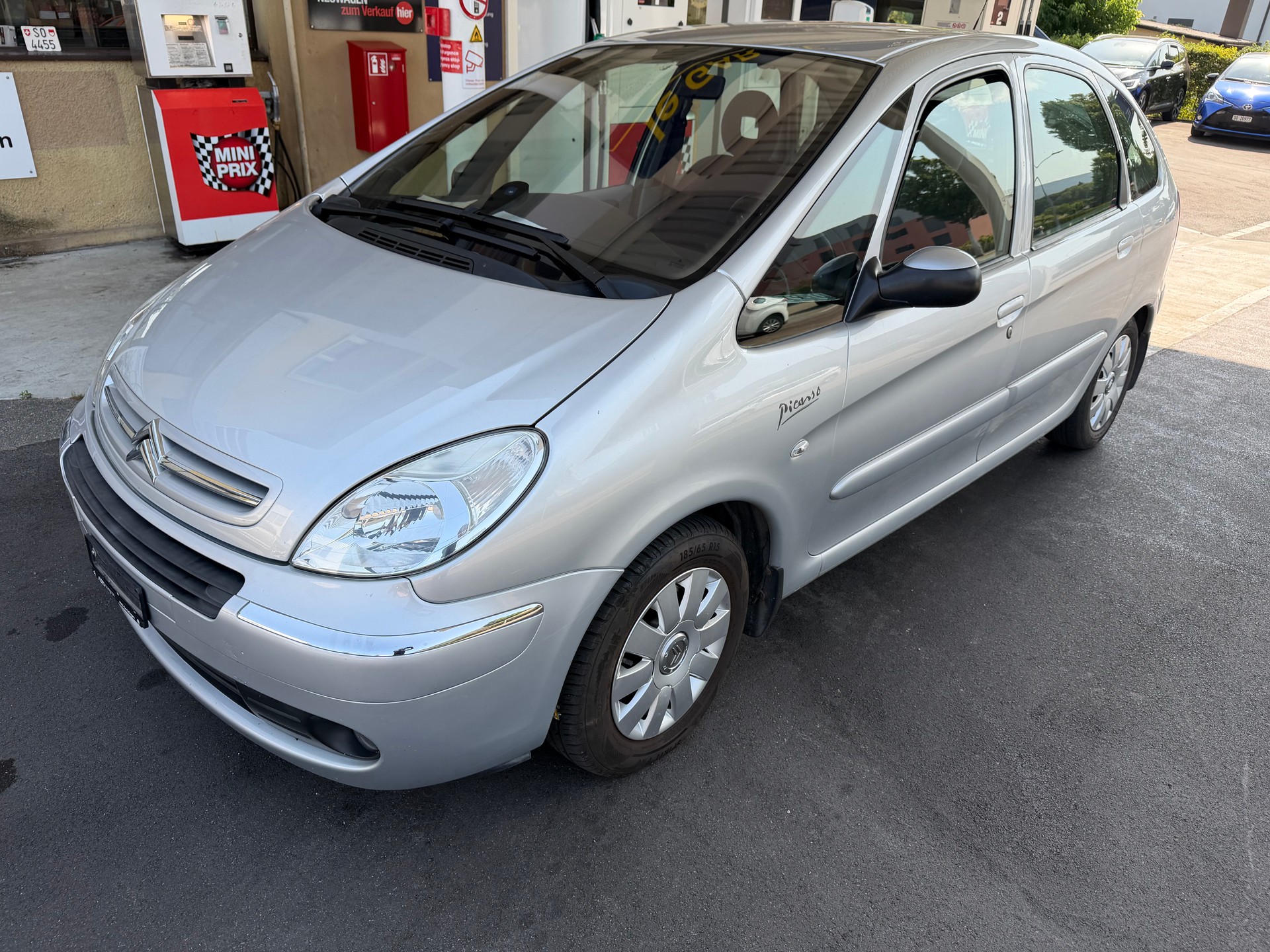 CITROEN Xsara Picasso 2.0i 16V Exclusive Automatic-image-1