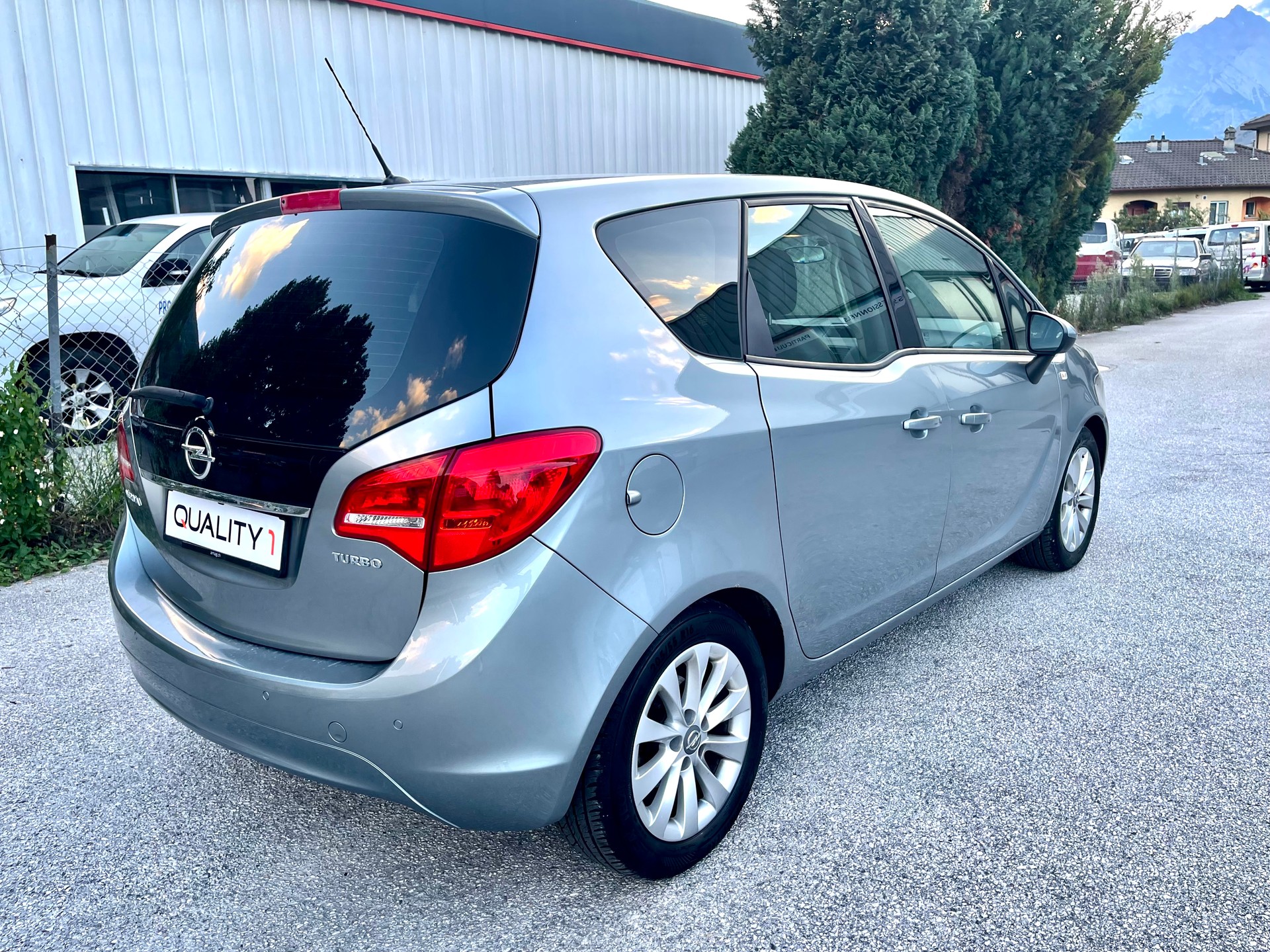 OPEL Meriva 1.4 Turbo Cosmo Automatic-image-15