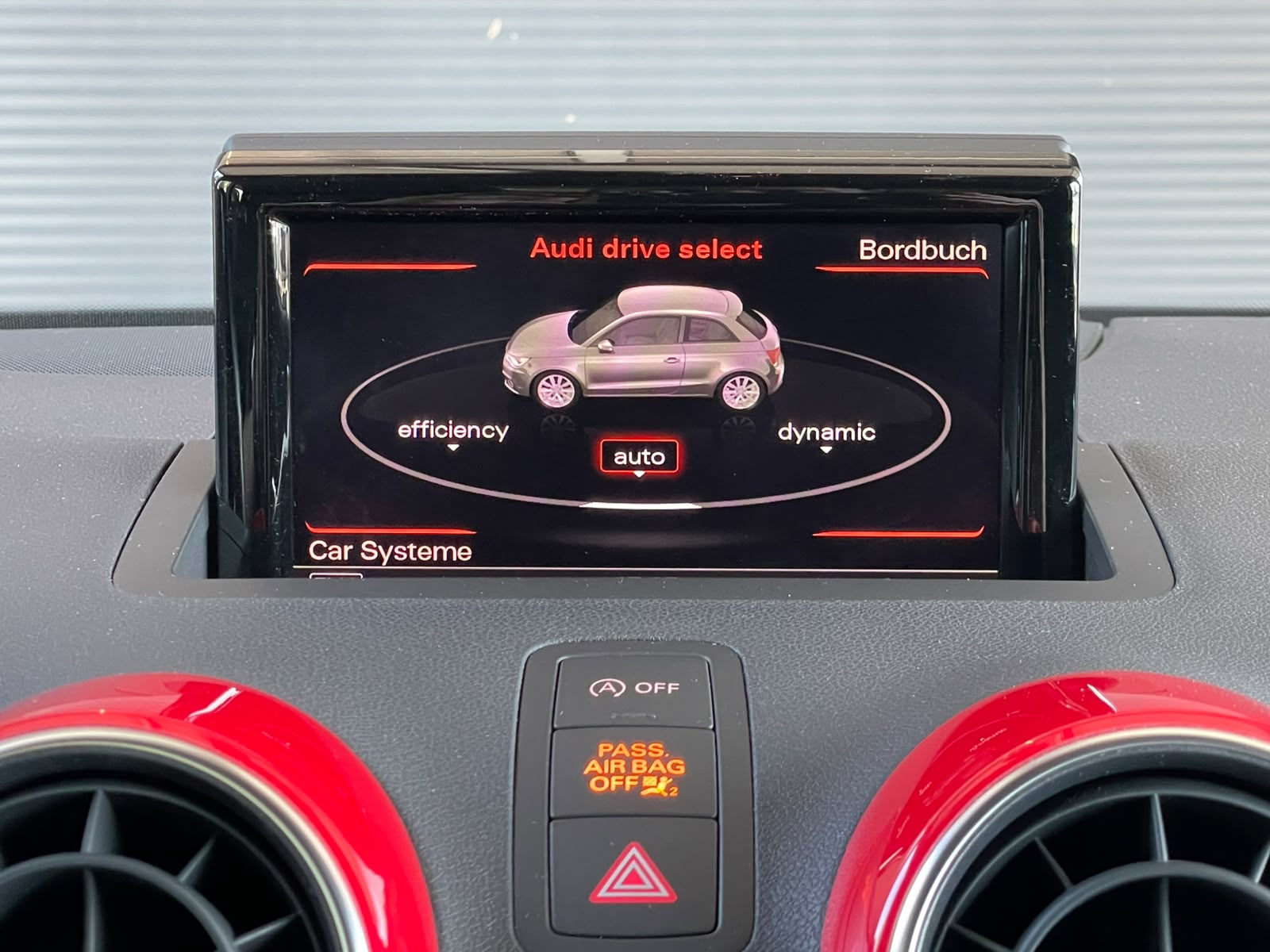 AUDI A1 1.8 TFSI Sport S-Tronic-image-9