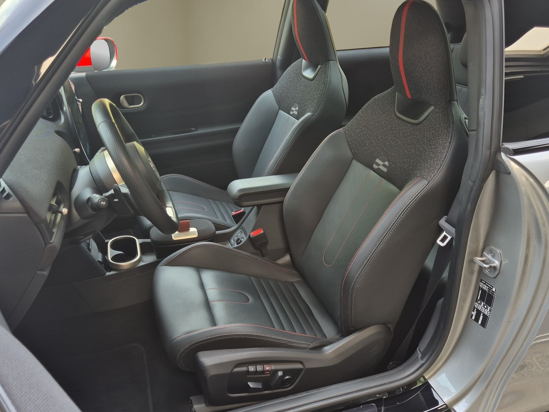 MINI Cooper John Cooper Works DKG-image-8