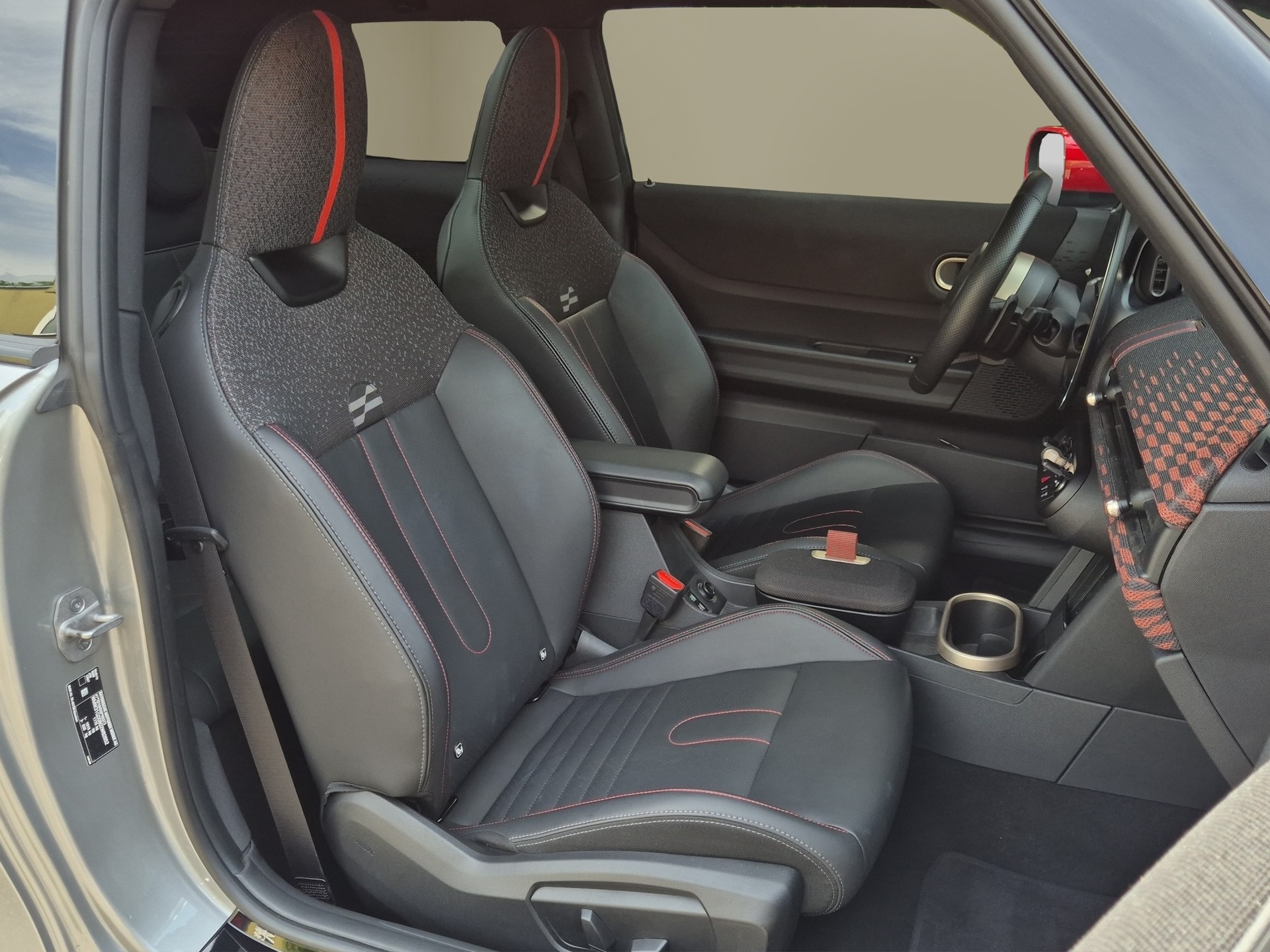 MINI Cooper John Cooper Works DKG-image-16