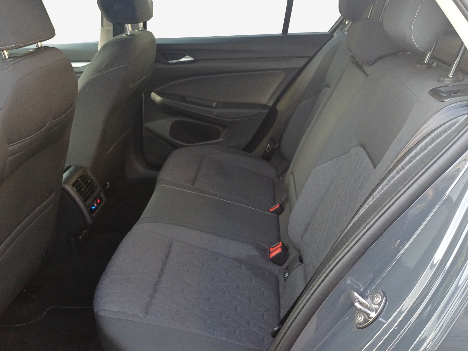 VW Golf 1.5 e TSI mHEV Life DSG-image-11