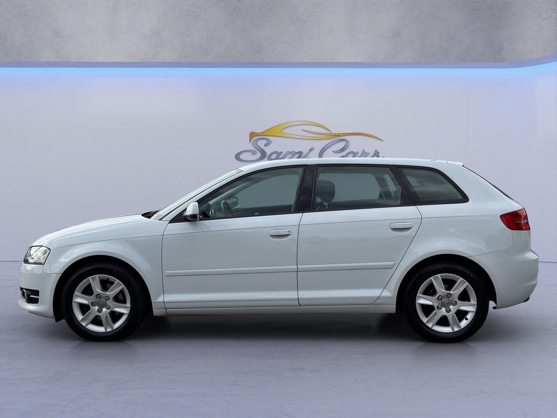 AUDI A3 Sportback 1.8 TFSI Ambiente S-tronic-image-3