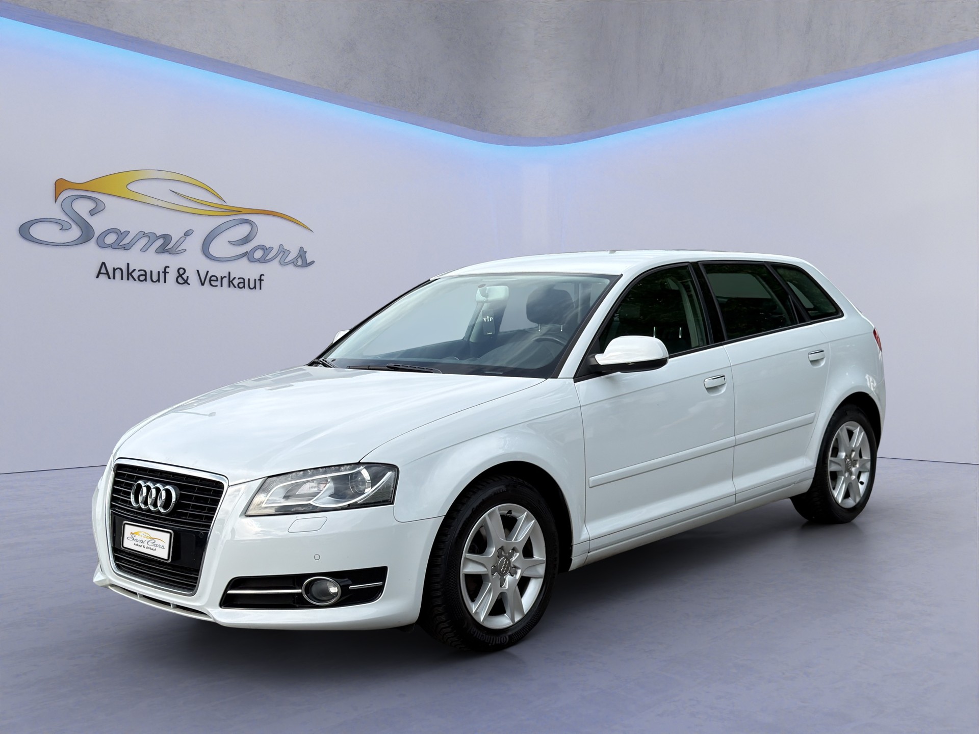 AUDI A3 Sportback 1.8 TFSI Ambiente S-tronic-image-2