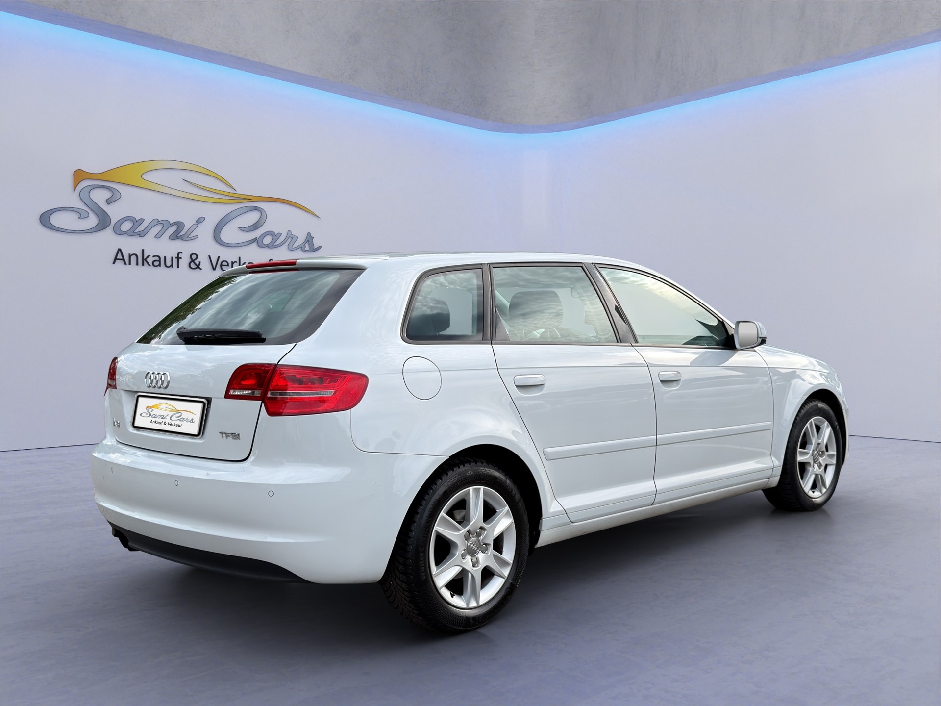 AUDI A3 Sportback 1.8 TFSI Ambiente S-tronic-image-7