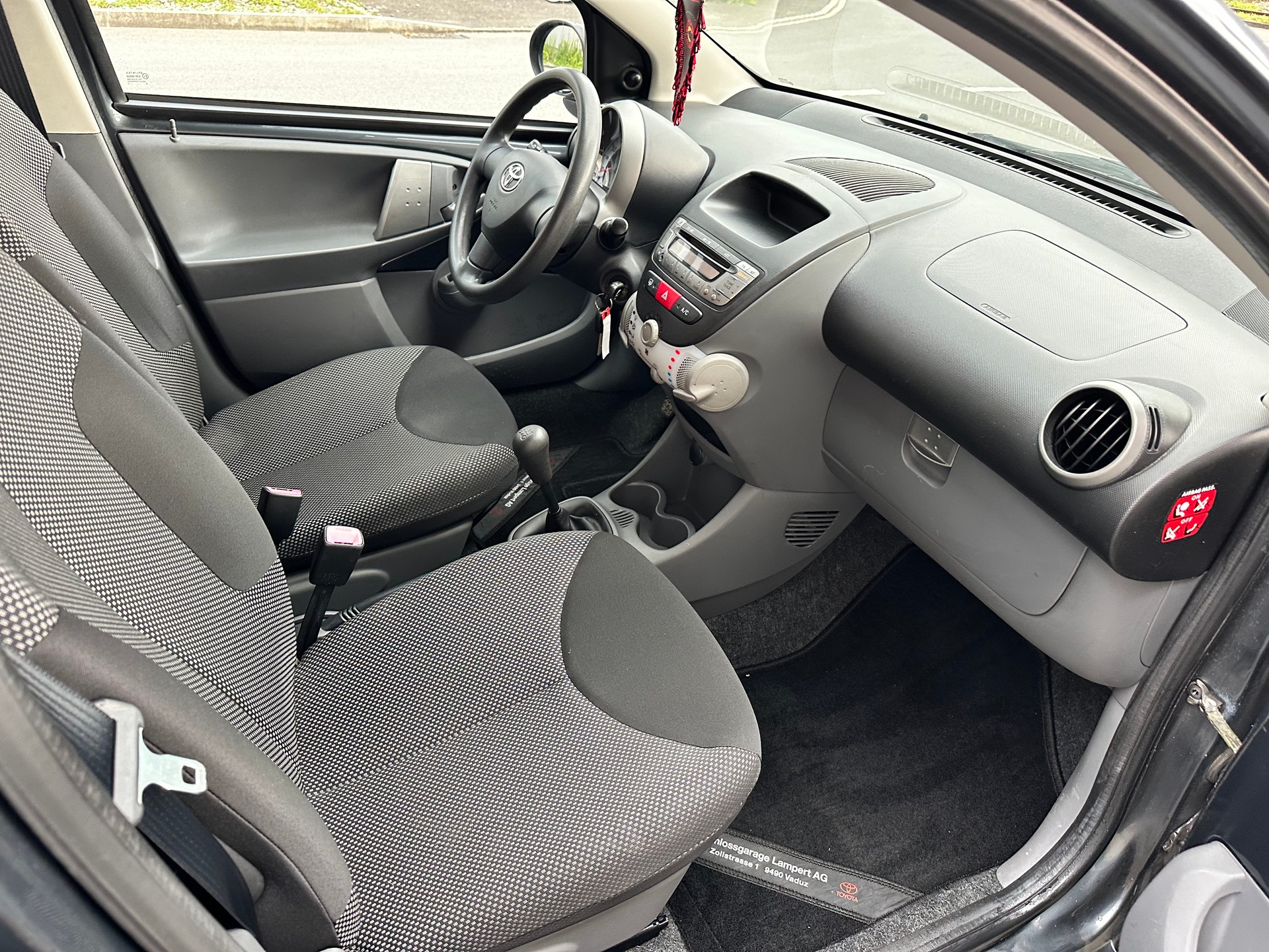 TOYOTA Aygo 1.0 Linea Terra-image-13
