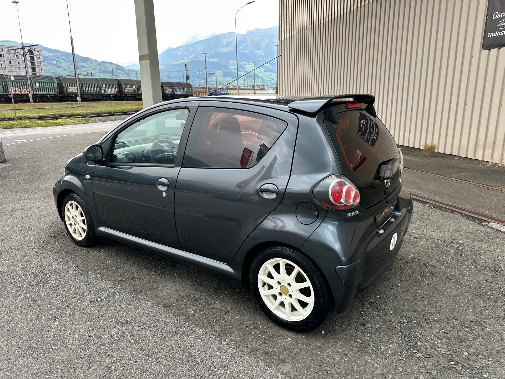 TOYOTA Aygo 1.0 Linea Terra-image-4