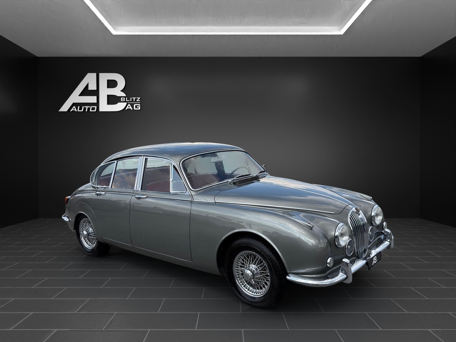 JAGUAR MK2 240 Overdrive-image-5