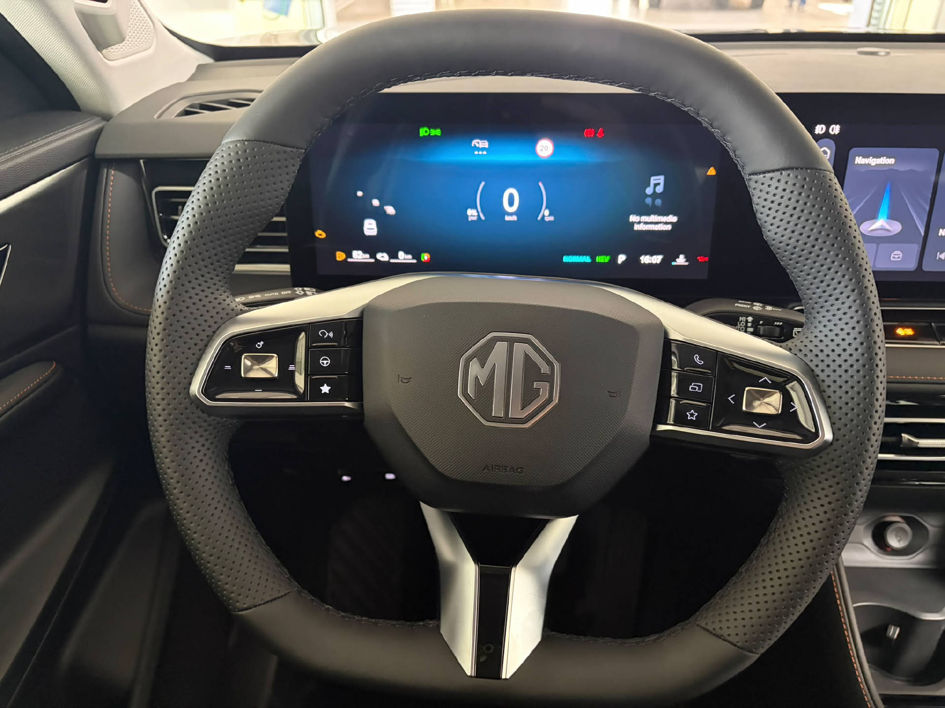MG MG HS-image-12