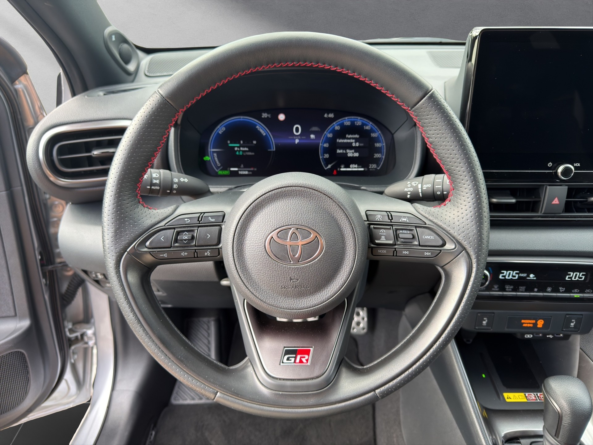 TOYOTA Yaris 1.5 VVT-i HSD GR Sport-image-4