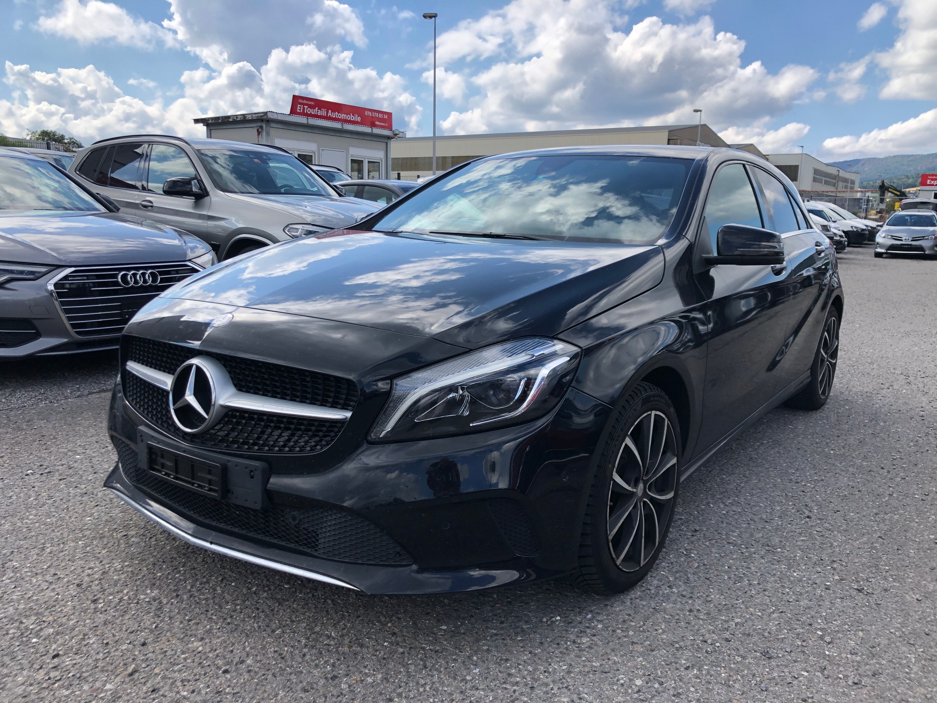 MERCEDES-BENZ A 180-image-0