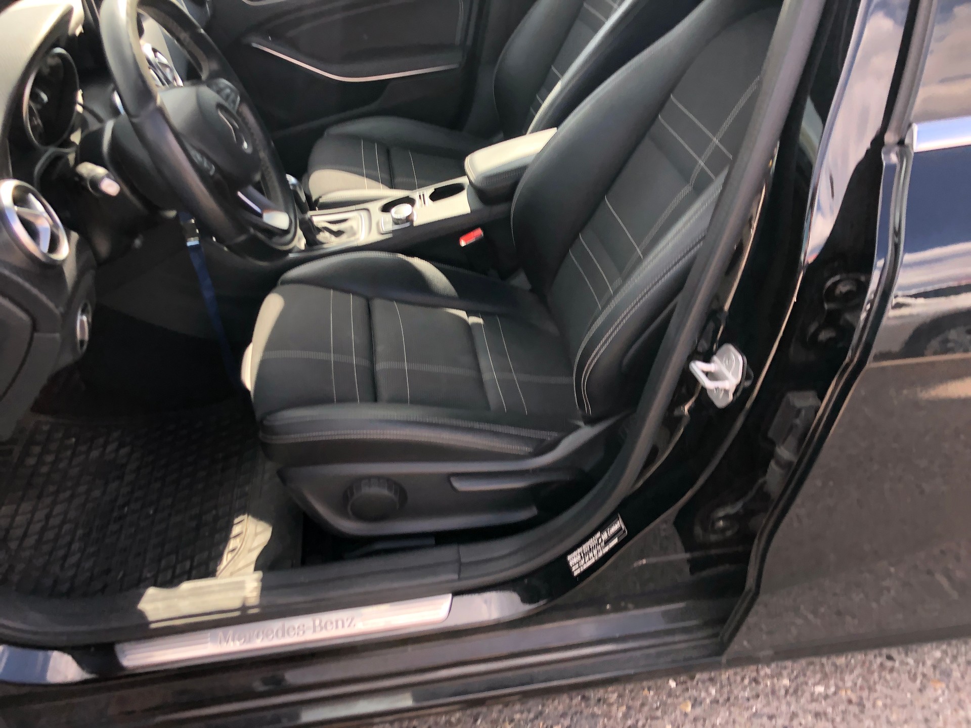 MERCEDES-BENZ A 180-image-8