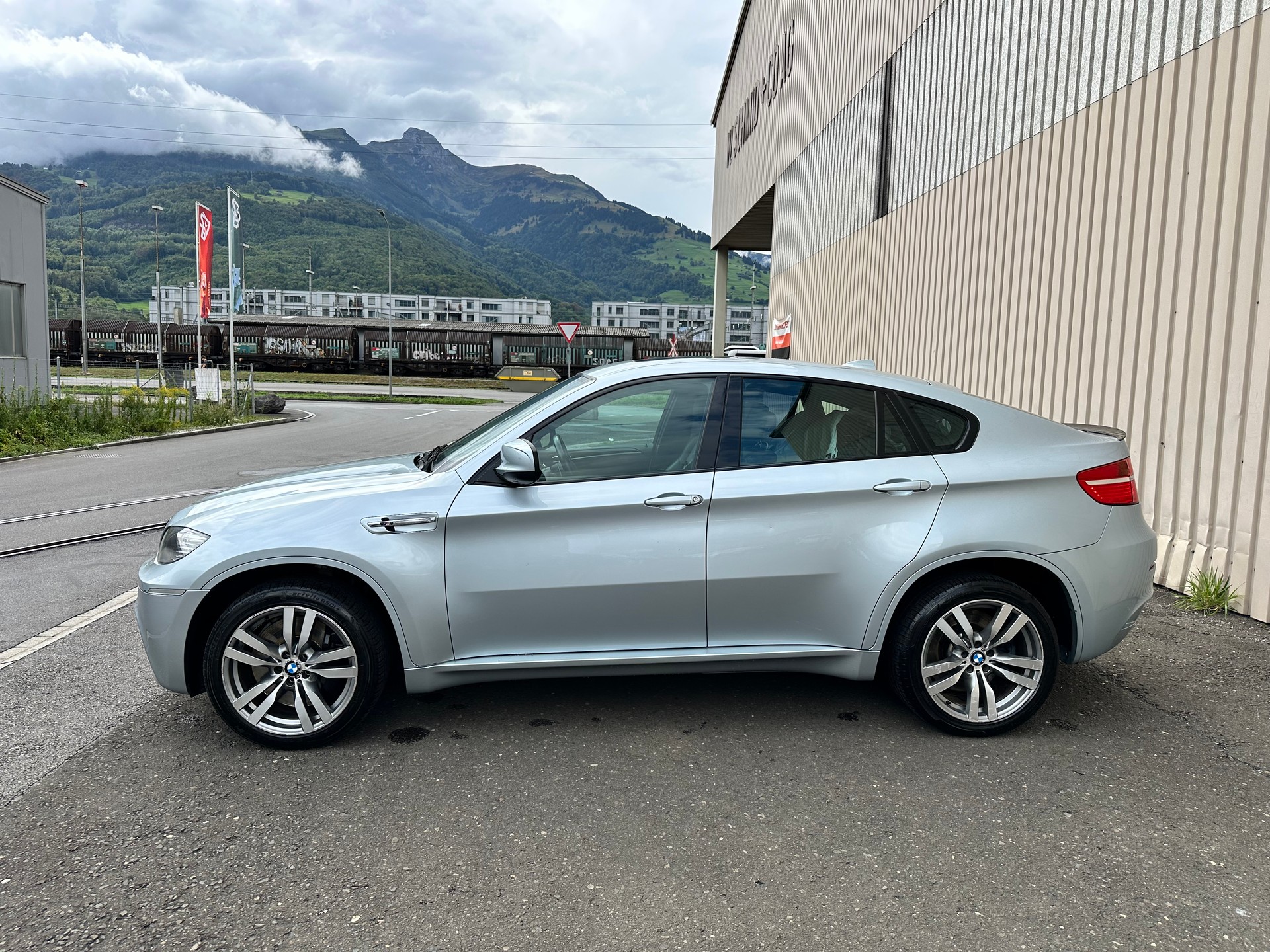 BMW X6 M Steptronic-image-3