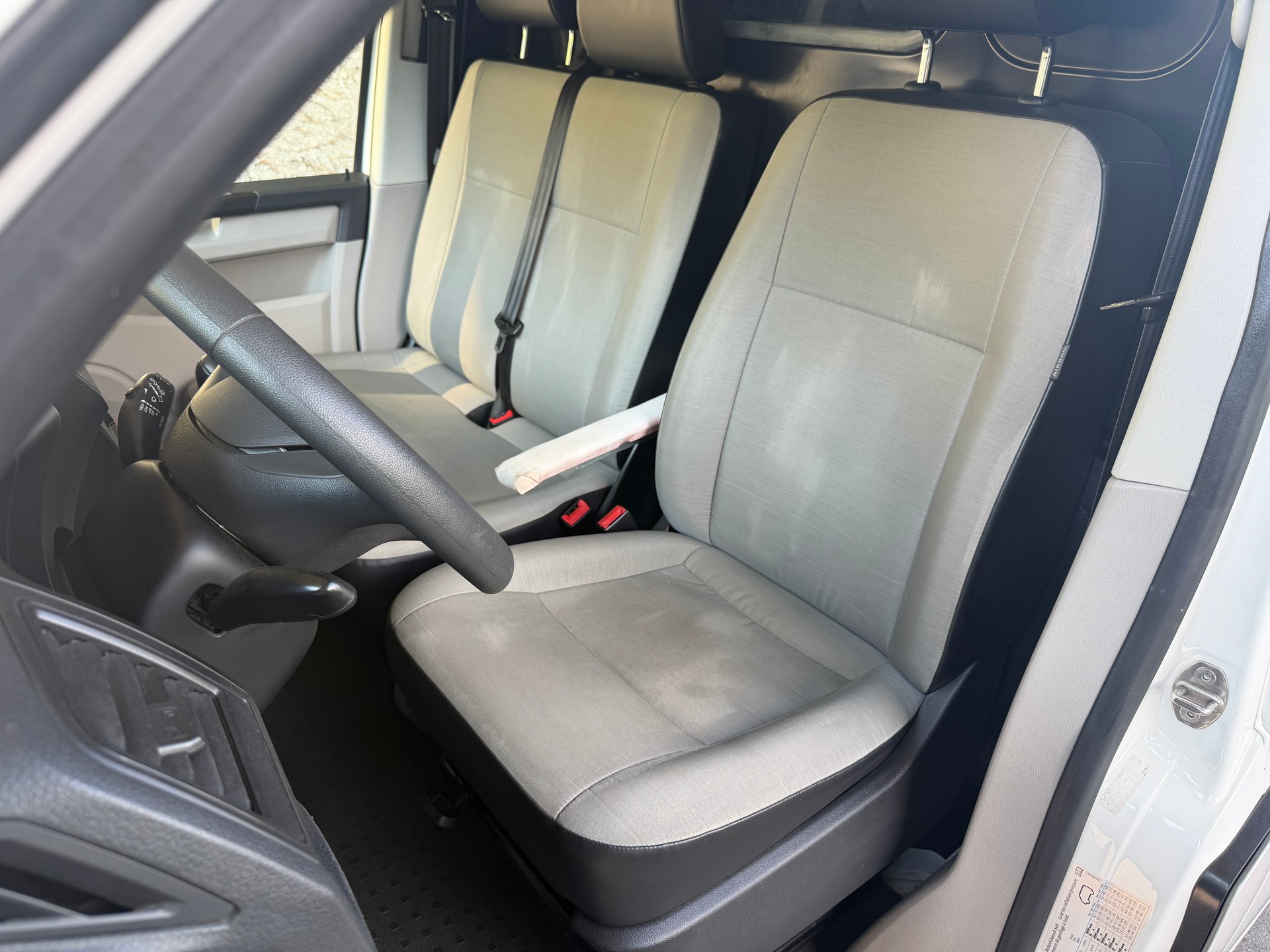 VW T6 2.0 TDI Entry-image-7