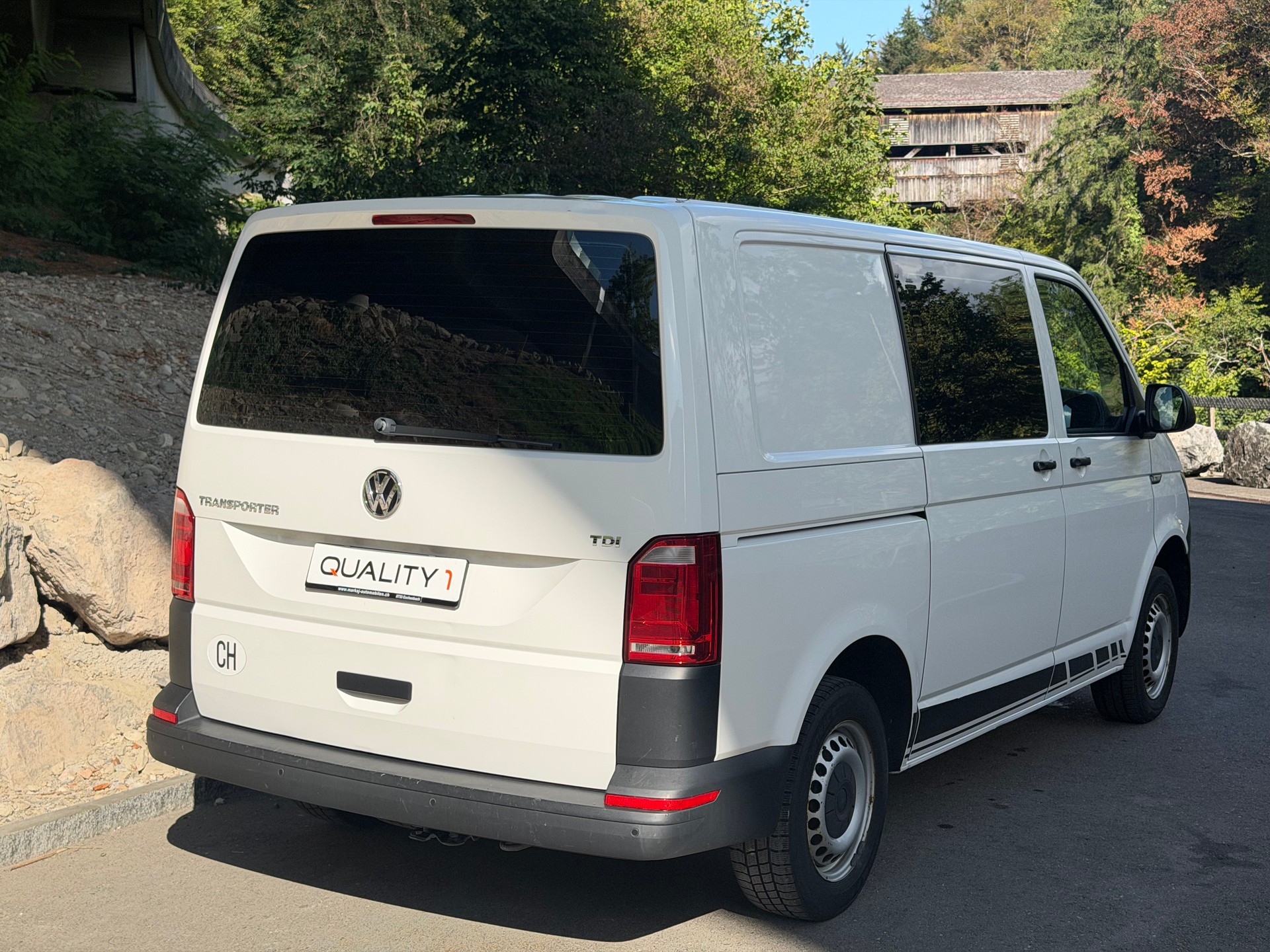 VW T6 2.0 TDI Entry-image-3