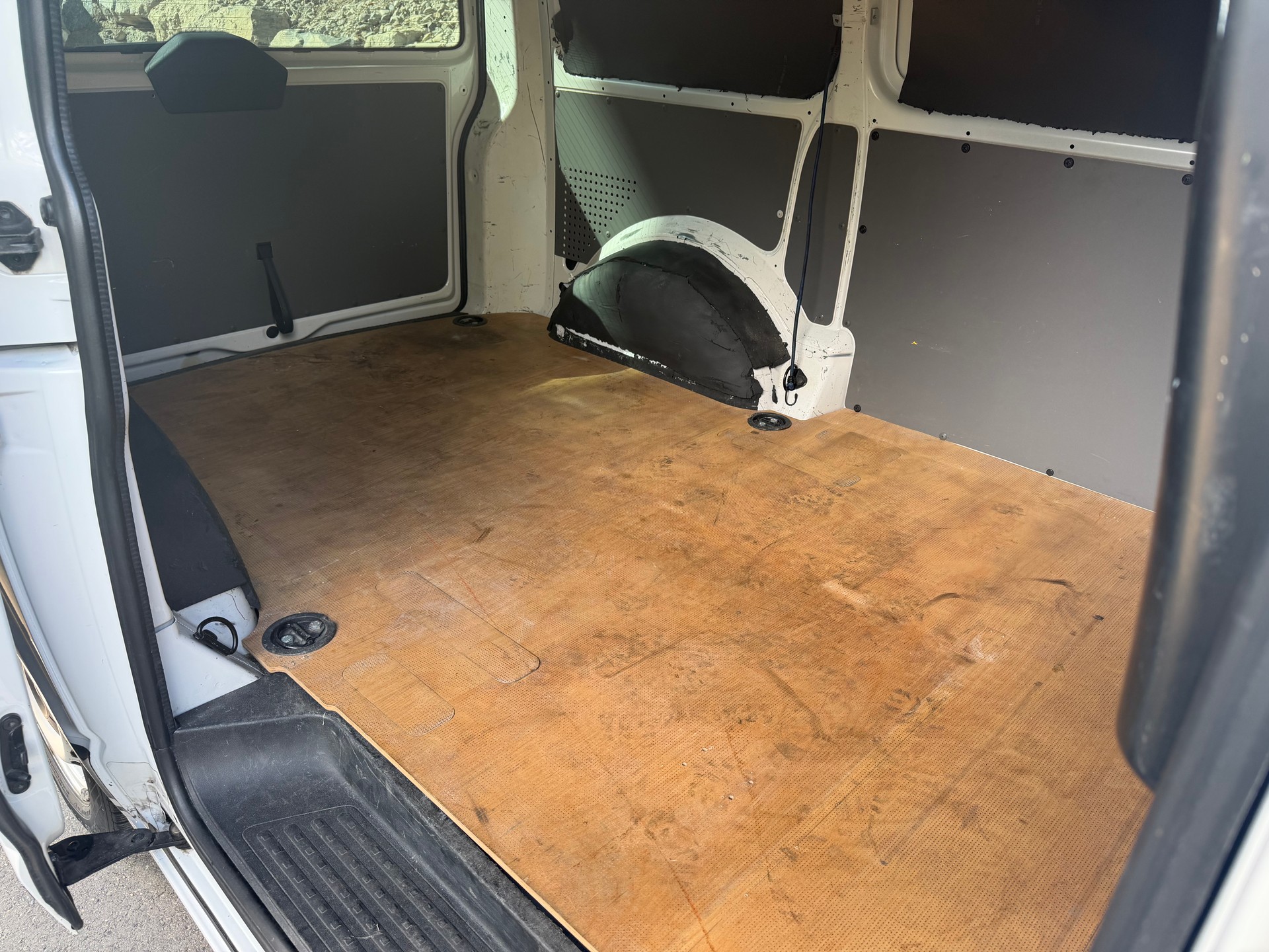 VW T6 2.0 TDI Entry-image-11