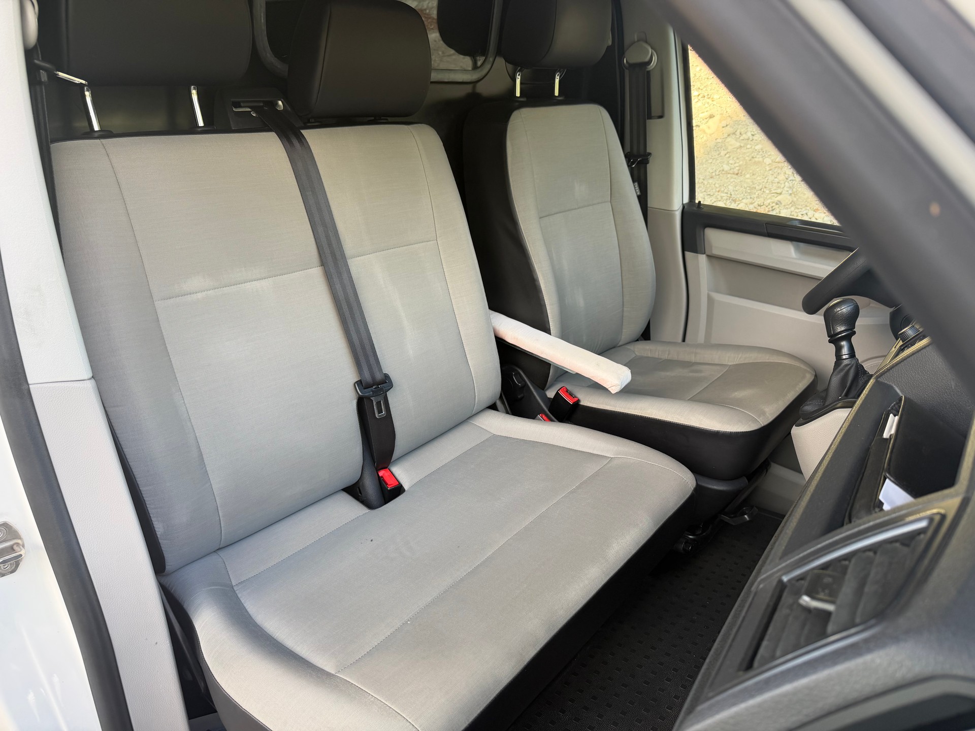 VW T6 2.0 TDI Entry-image-9
