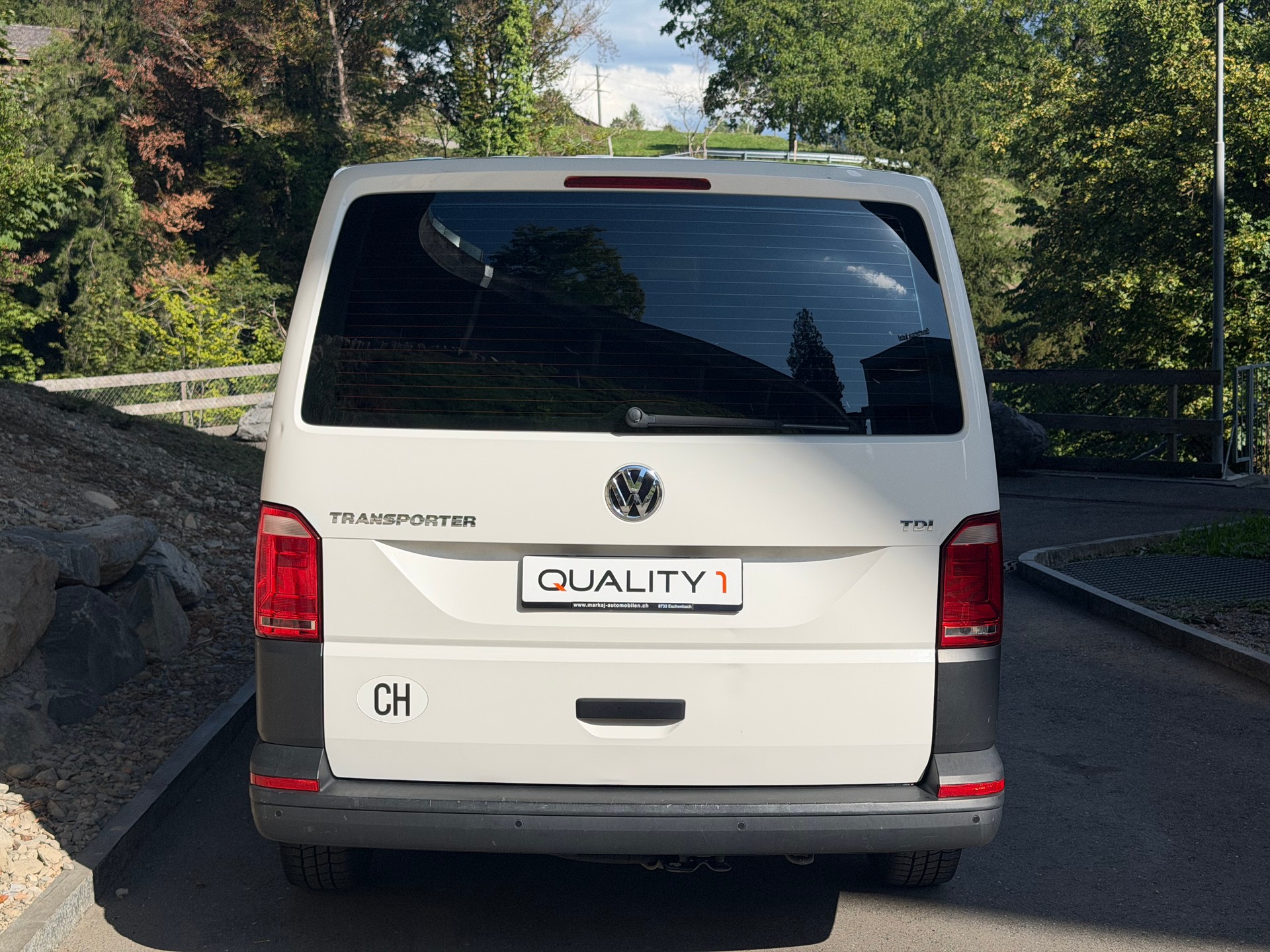VW T6 2.0 TDI Entry-image-4