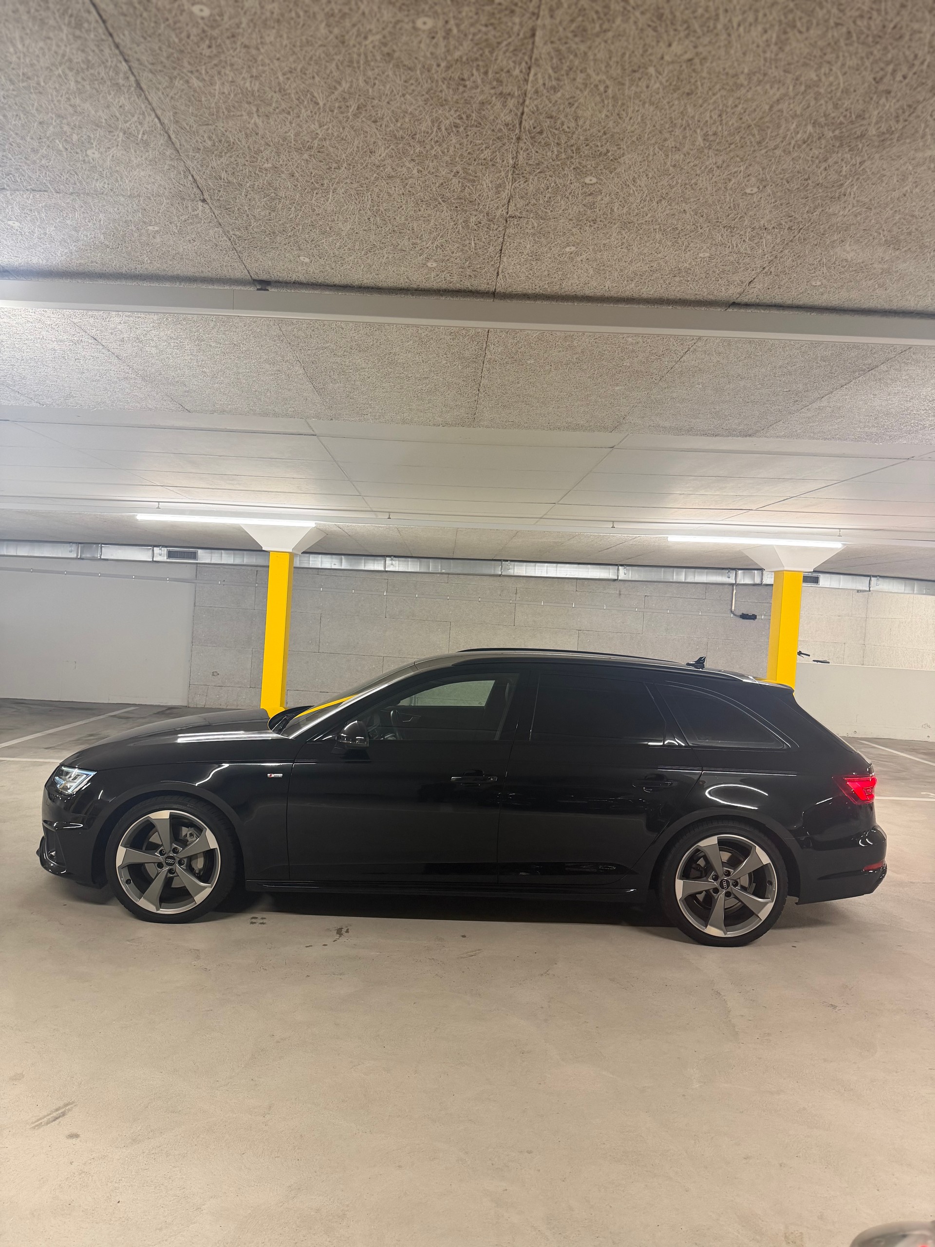AUDI 2.0 40 TDI Sport quattro S-Tronic-image-2