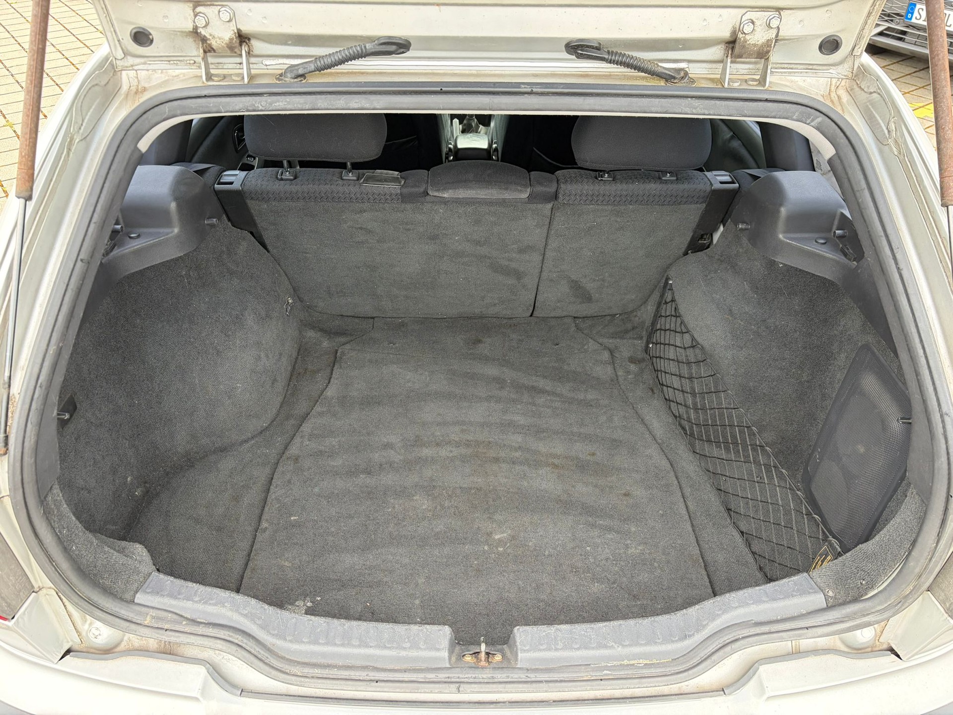 VOLVO V40 2.0-image-7