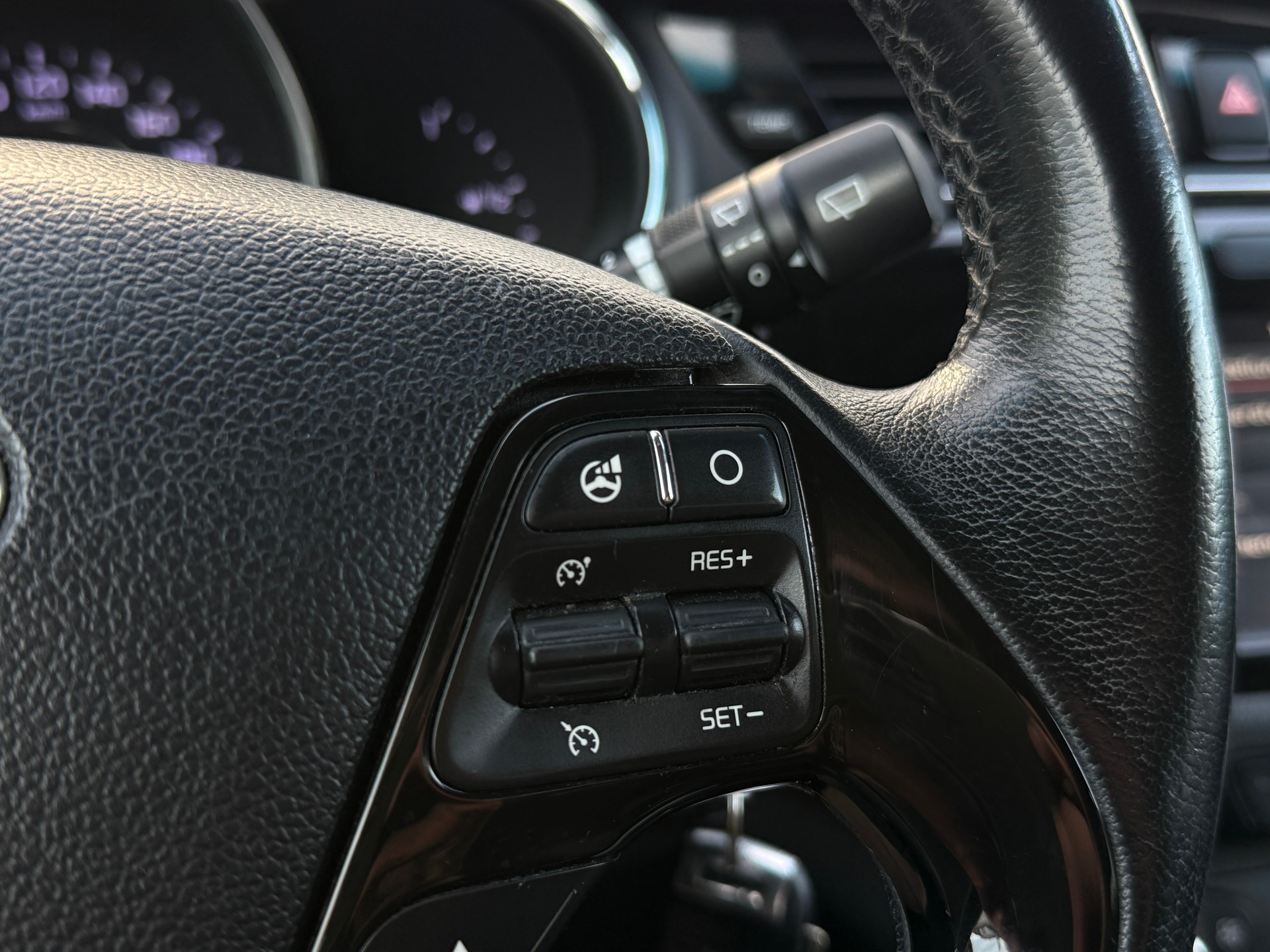 KIA Cee'd 1.0 T-GDi Swiss Champion / ab MFK-image-23
