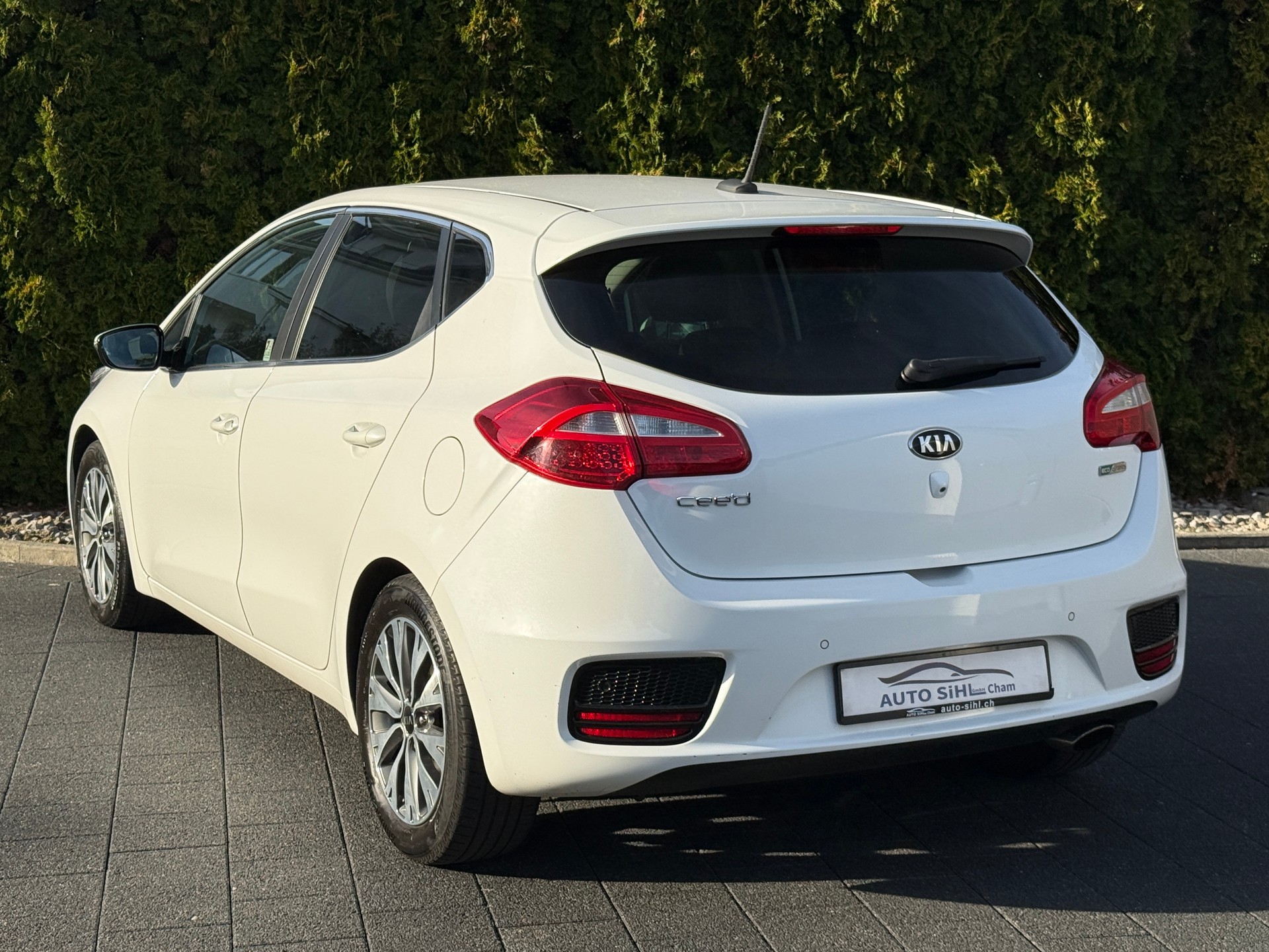 KIA Cee'd 1.0 T-GDi Swiss Champion / ab MFK-image-12
