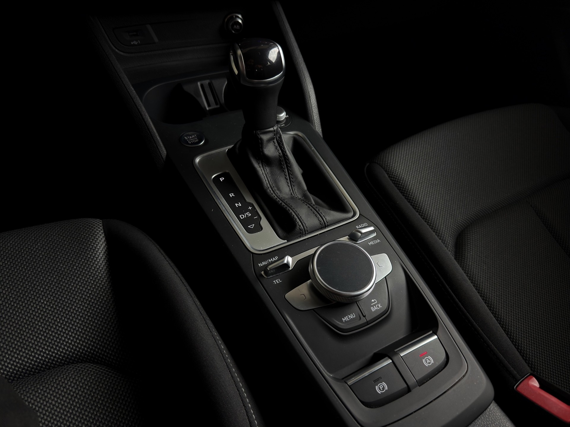 AUDI Q2 35 TFSI S line S-tronic-image-15