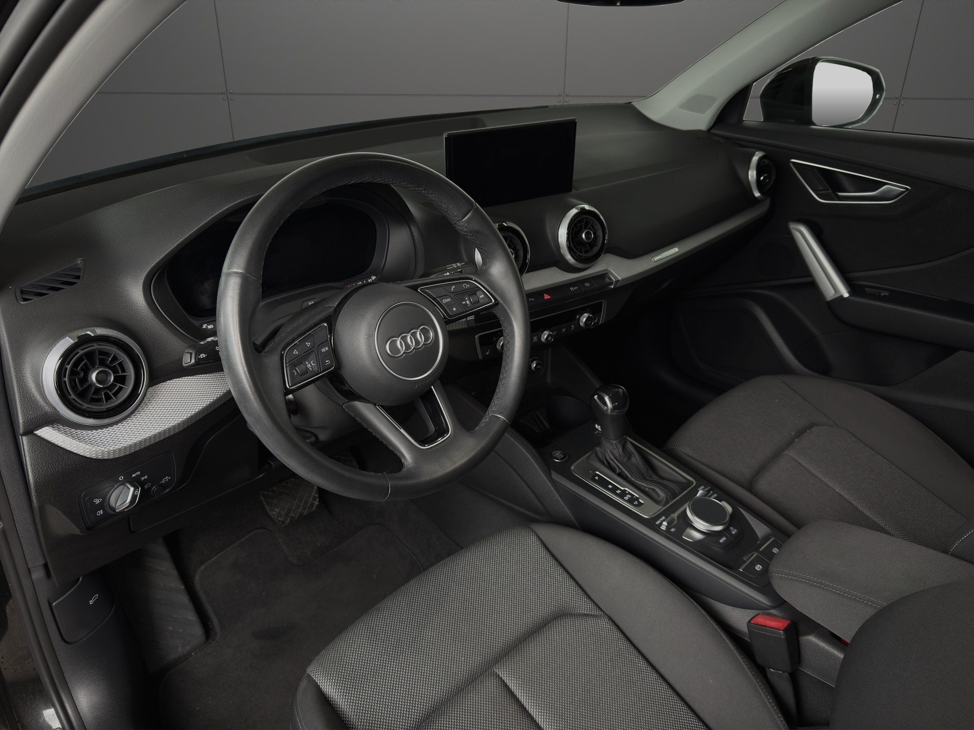 AUDI Q2 35 TFSI S line S-tronic-image-6