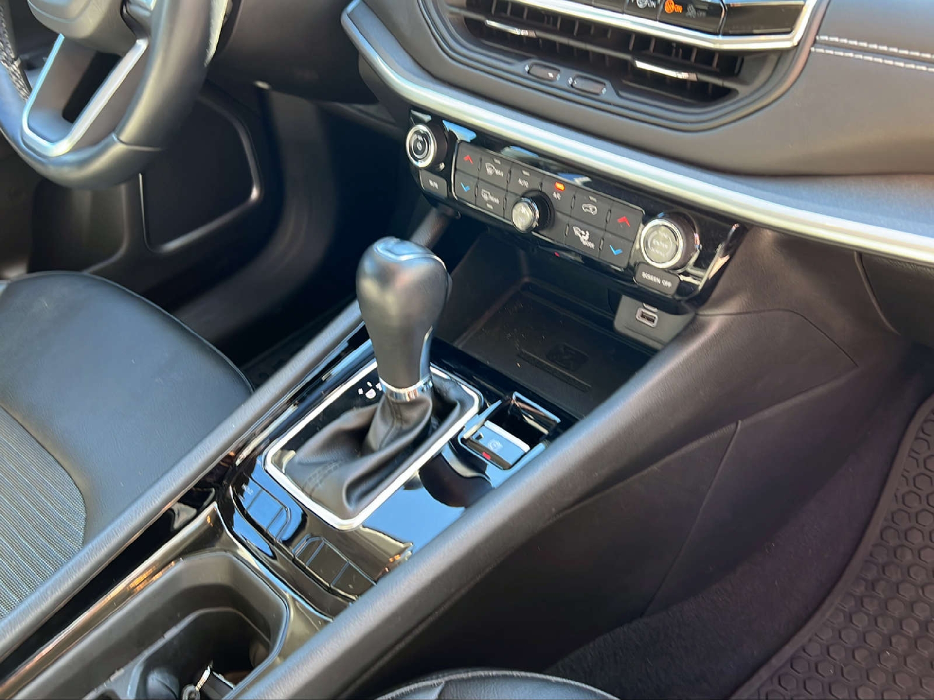 JEEP Compass 1.5 Turbo Swiss Limite-image-9