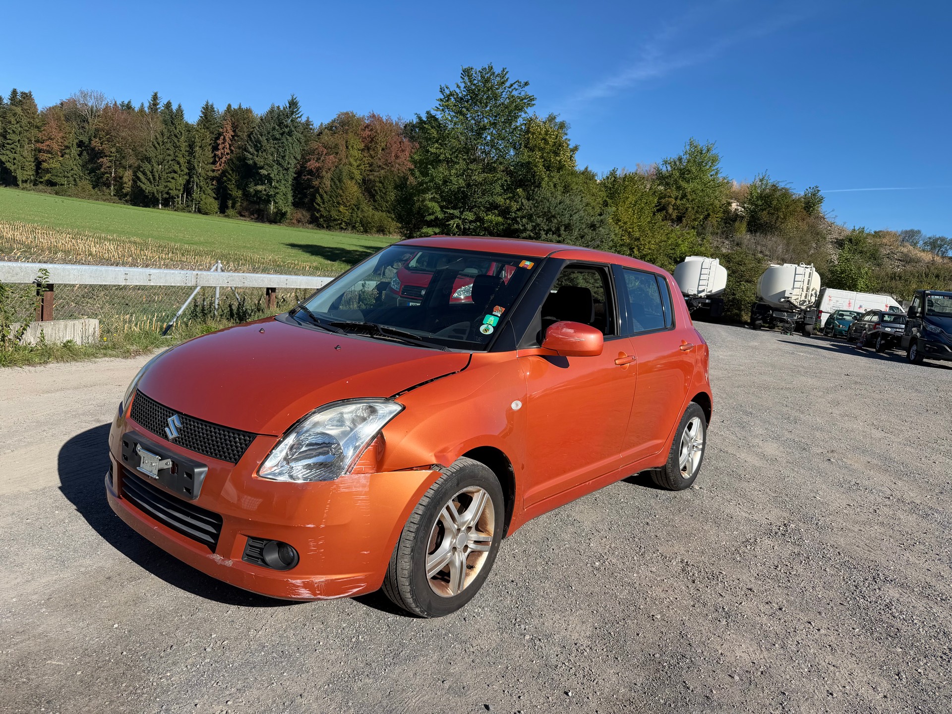 SUZUKI Swift 1.3i 16V GL Top 4x4-image-1