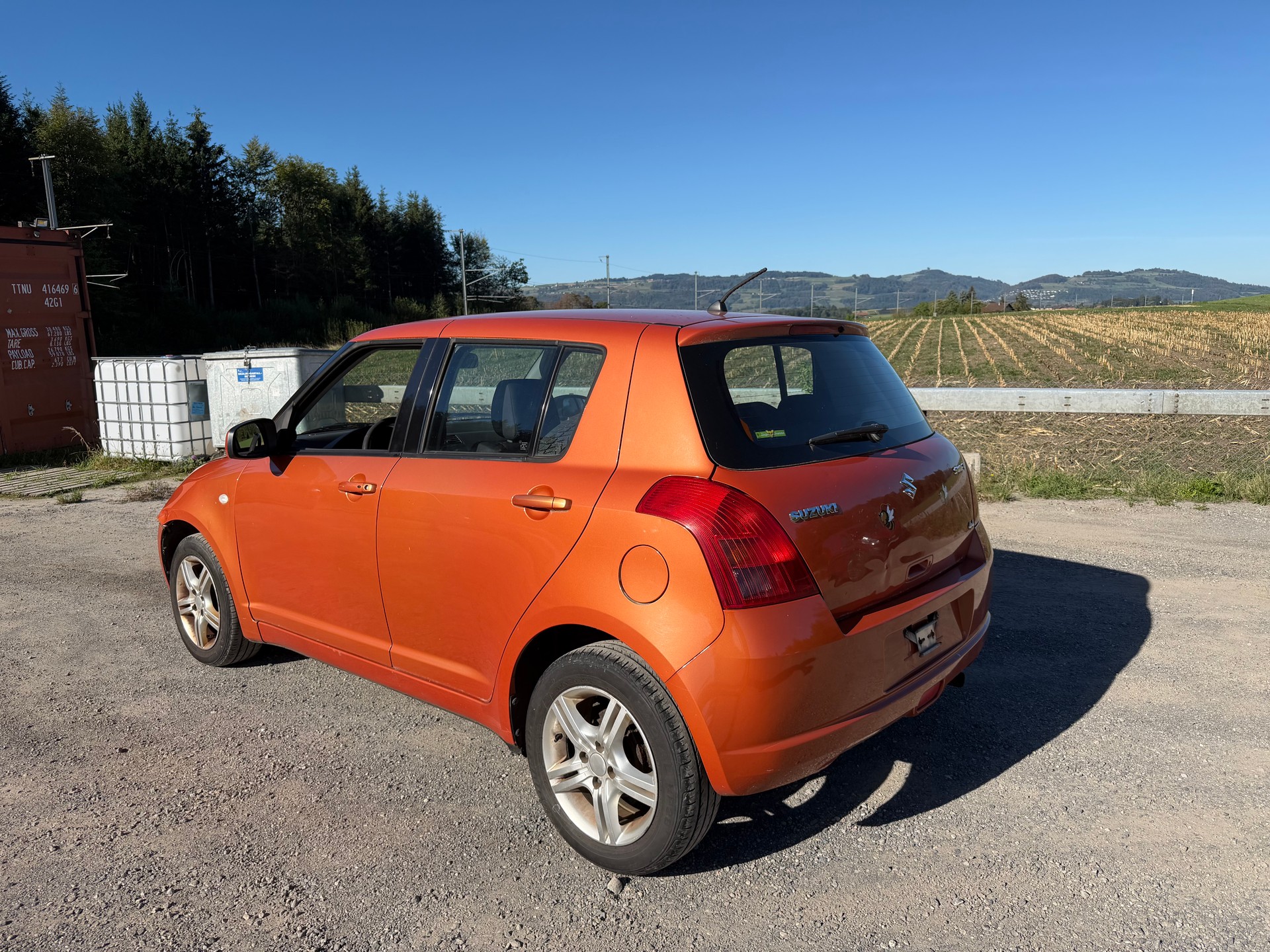 SUZUKI Swift 1.3i 16V GL Top 4x4-image-4