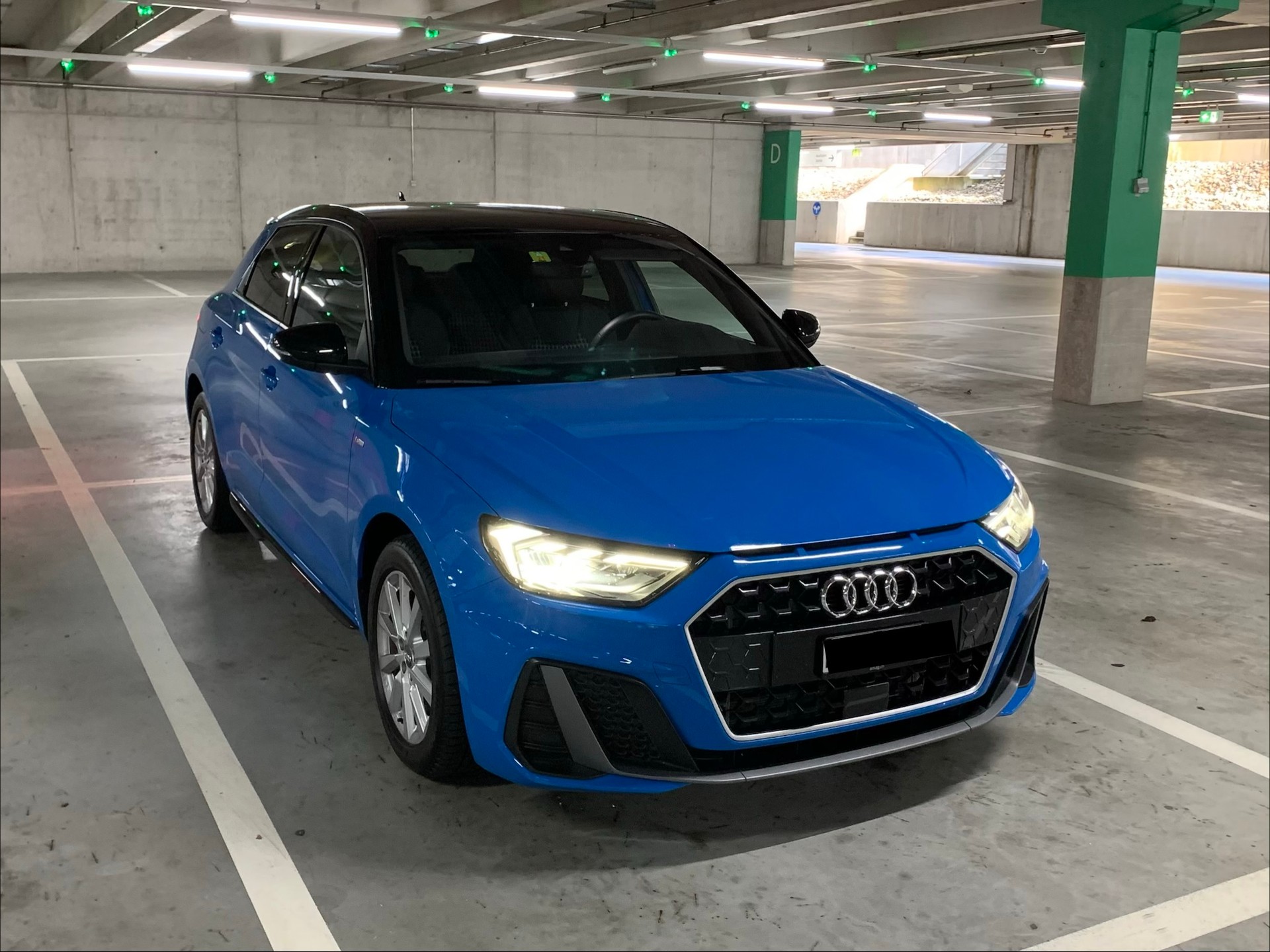 AUDI 1.5 35 TFSI S Line S-Tronic-image-0