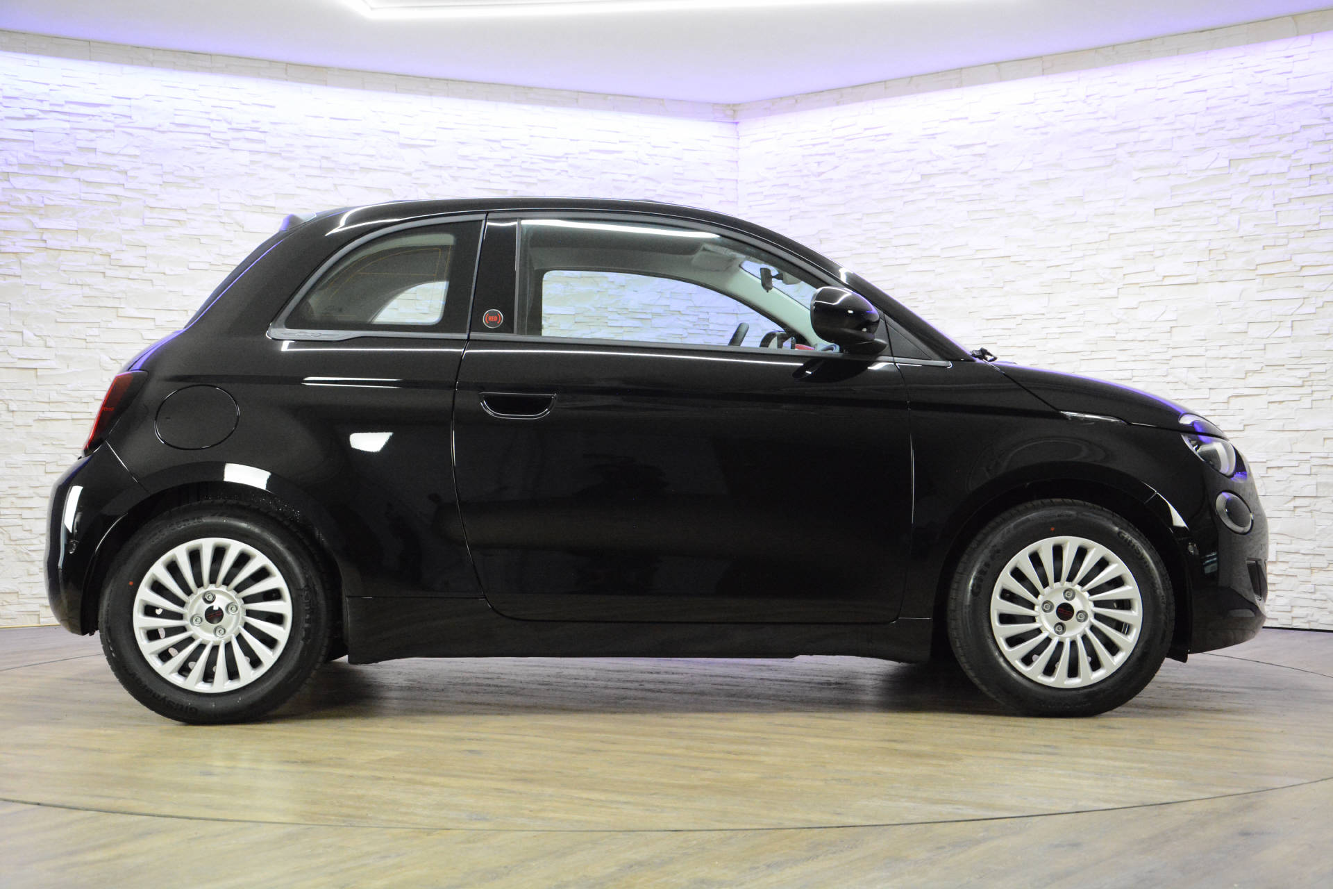 FIAT 500 Red Komfortpaket-image-3