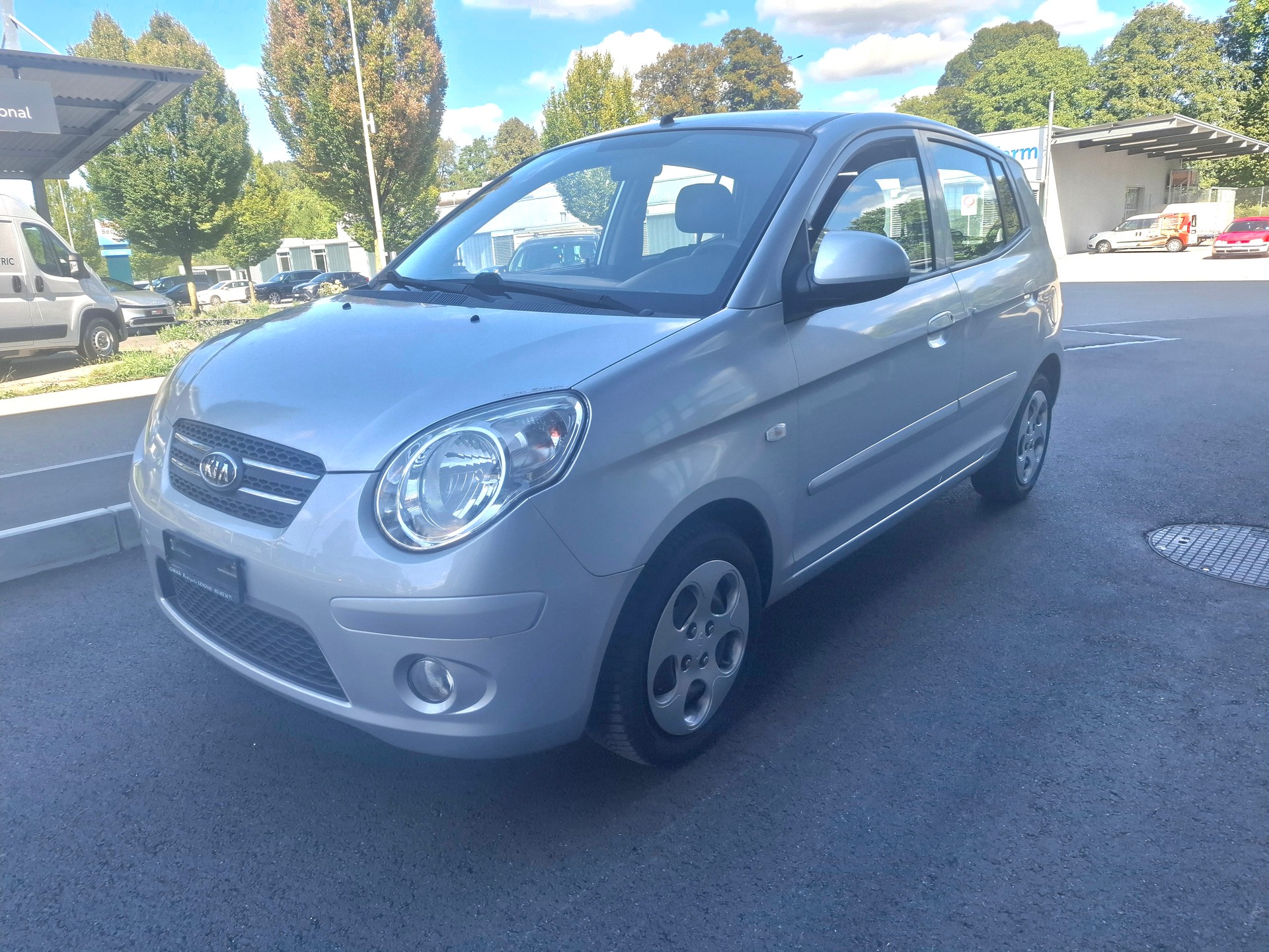 KIA Picanto 1.1 Trend-image-2