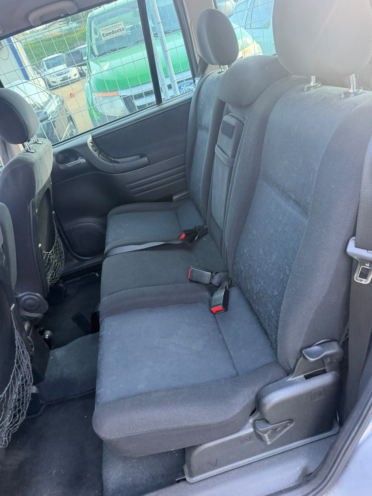 OPEL Zafira 2.2i 16V Comfort-image-6