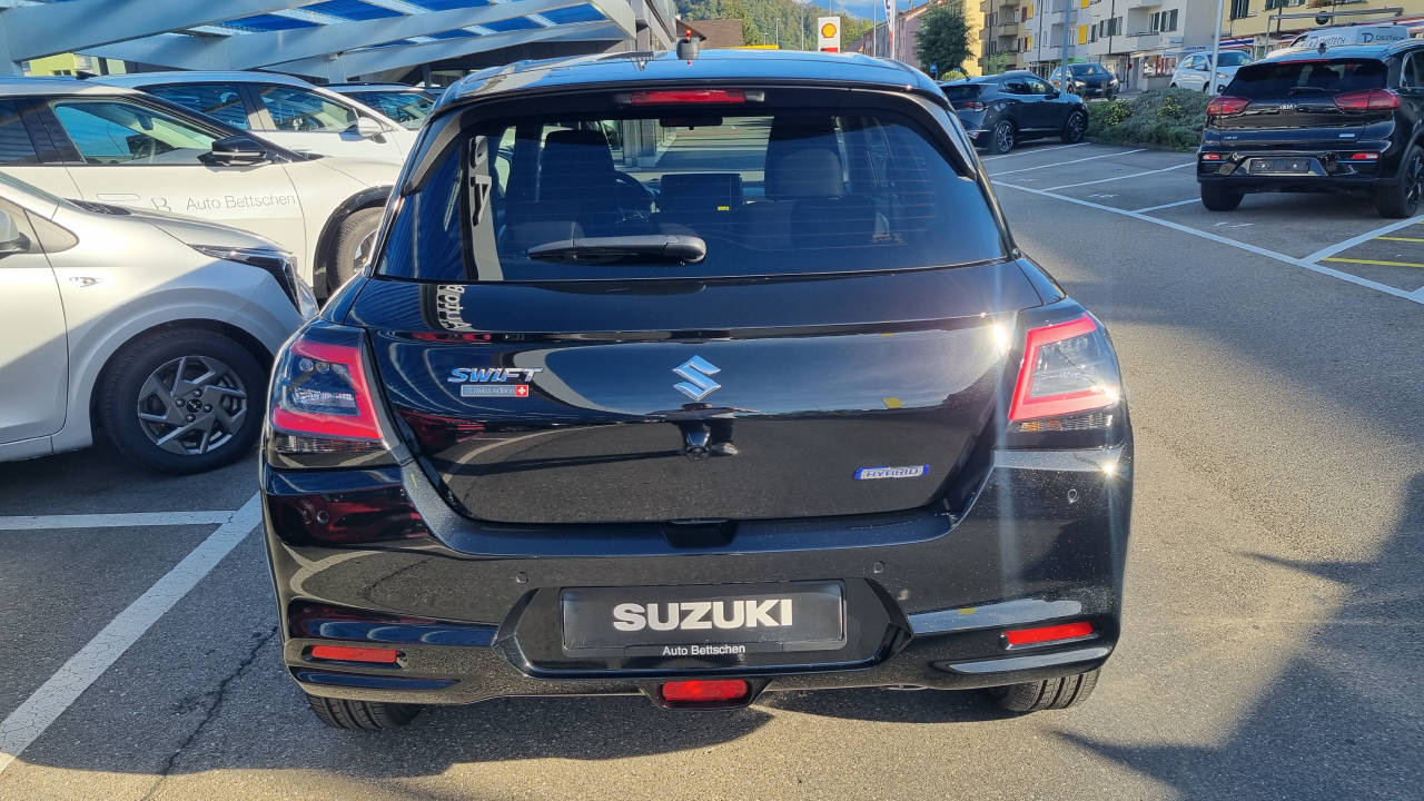 SUZUKI Swift 1.2 Piz Sulai Top Hybrid 4x4-image-4
