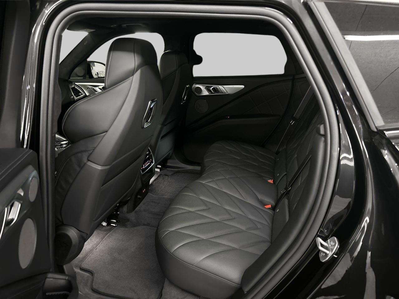 BMW XM Label Plug-in Hybrid-image-10