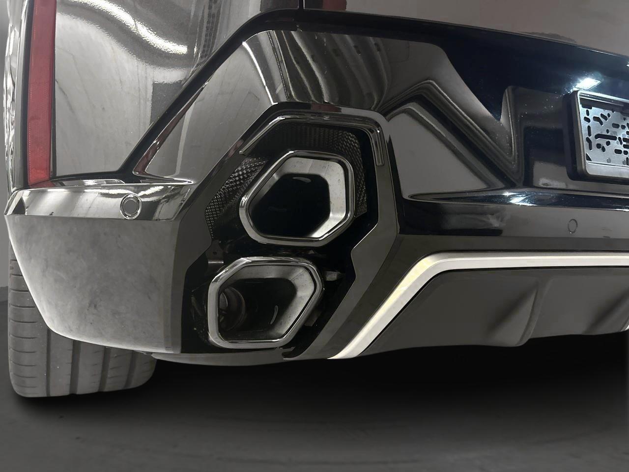 BMW XM Label Plug-in Hybrid-image-26