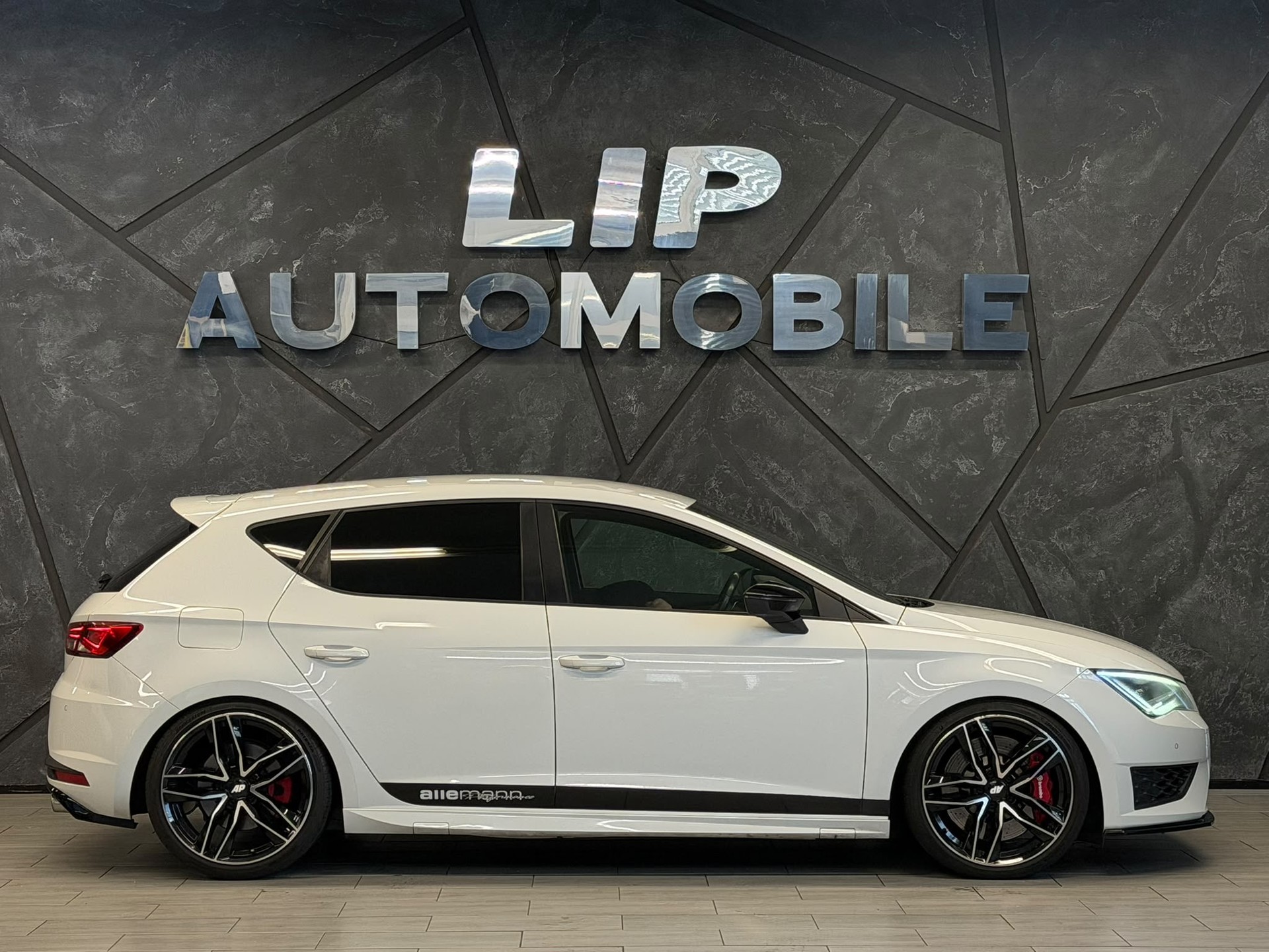 SEAT Leon 2.0 TSI Cupra 280 DSG-image-3
