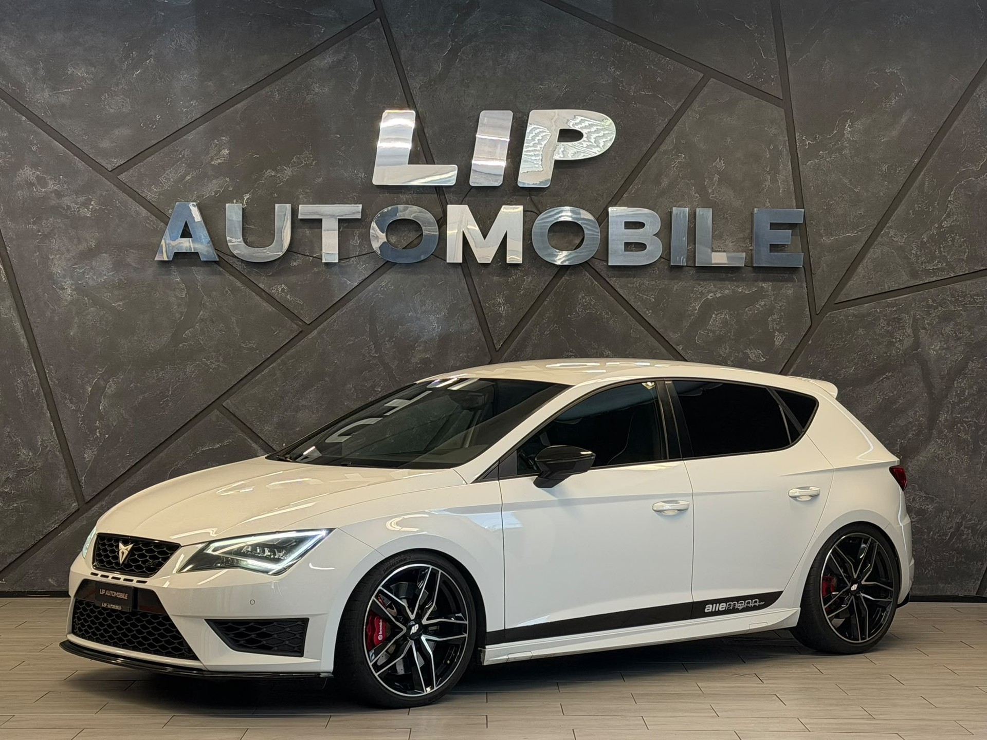SEAT Leon 2.0 TSI Cupra 280 DSG-image-0