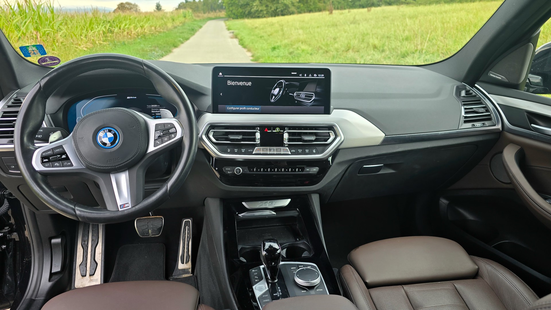 BMW 30e xDrive M Sport-image-4