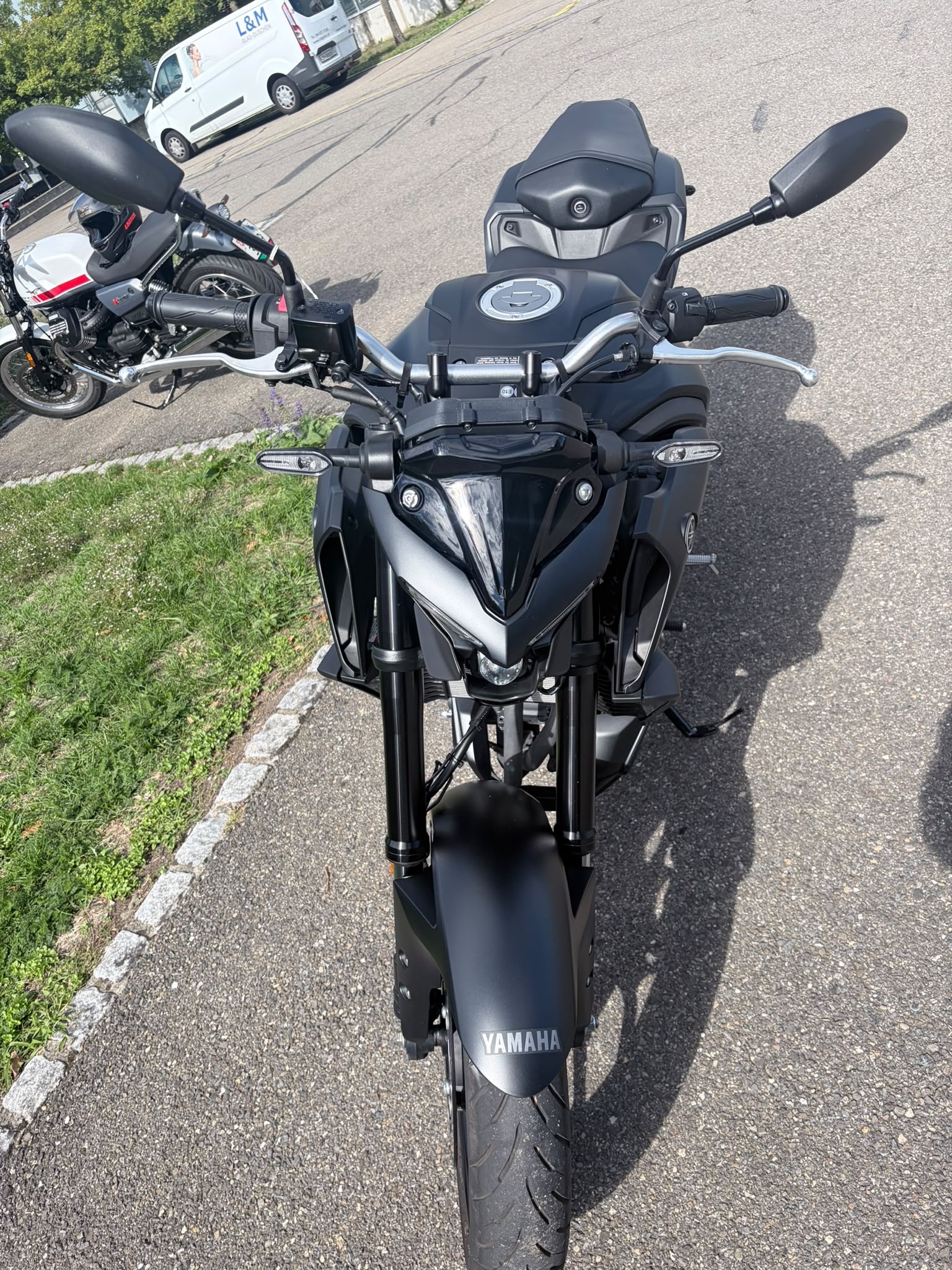 YAMAHA MT-03-showroom-element-2