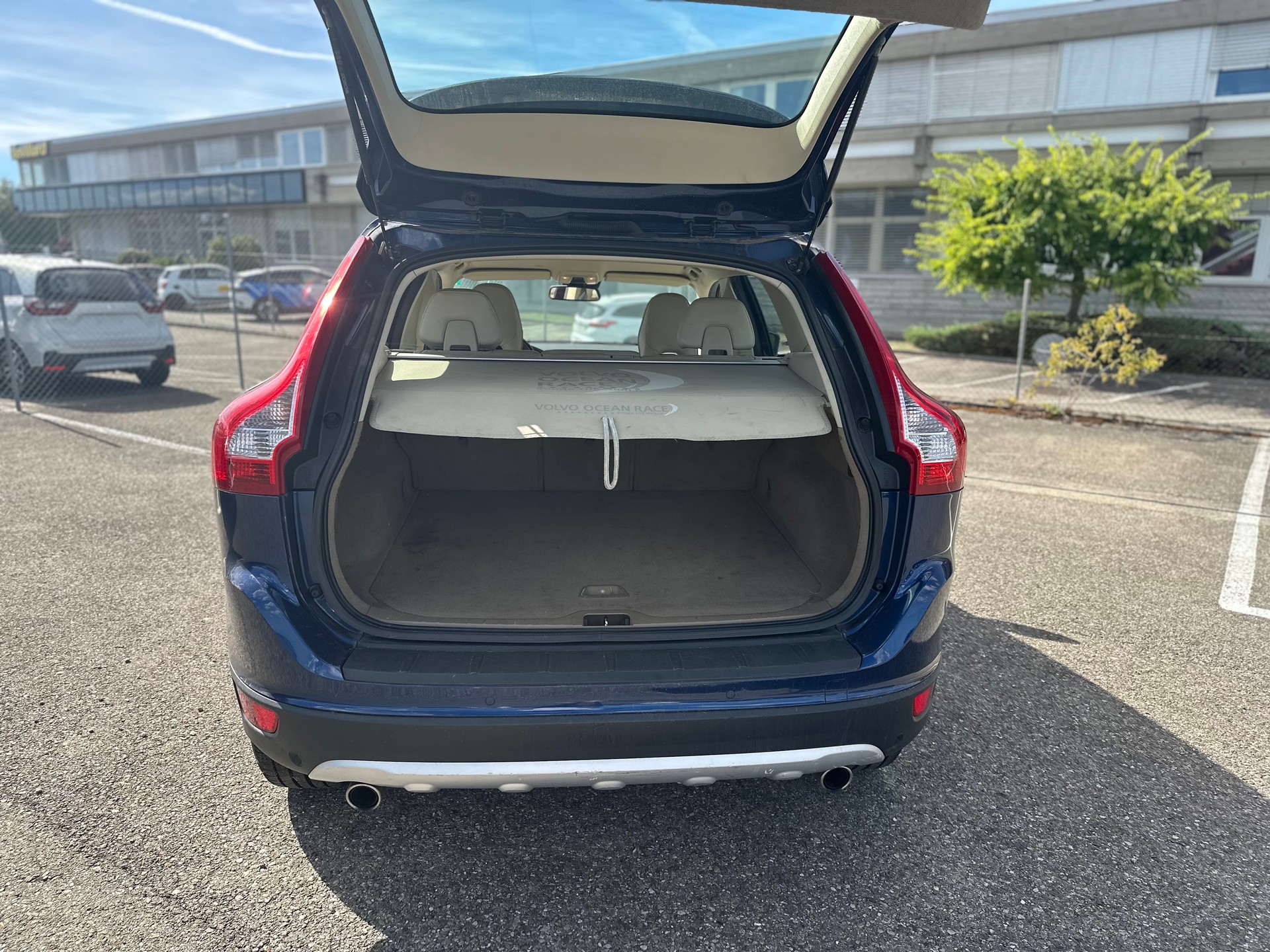 VOLVO XC60 D3 AWD Summum-image-7