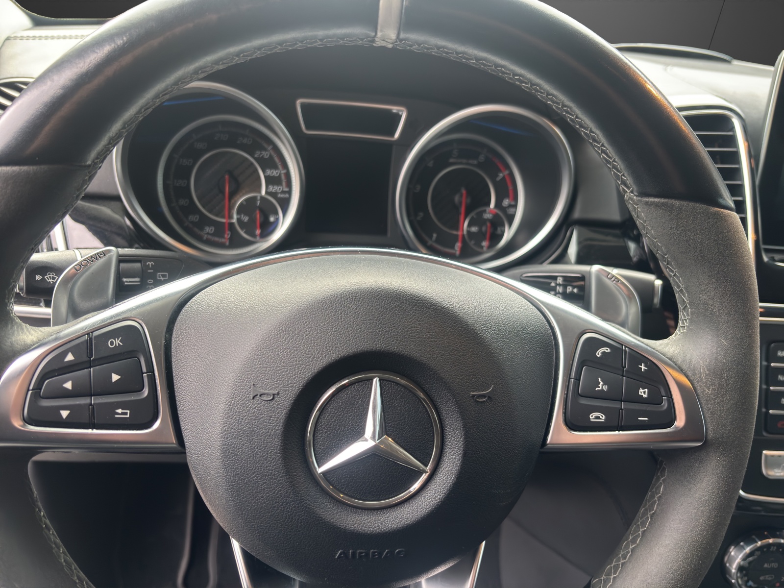 MERCEDES-BENZ GLE 63 S AMG 4Matic Speedshift Plus 7G-Tronic-image-5
