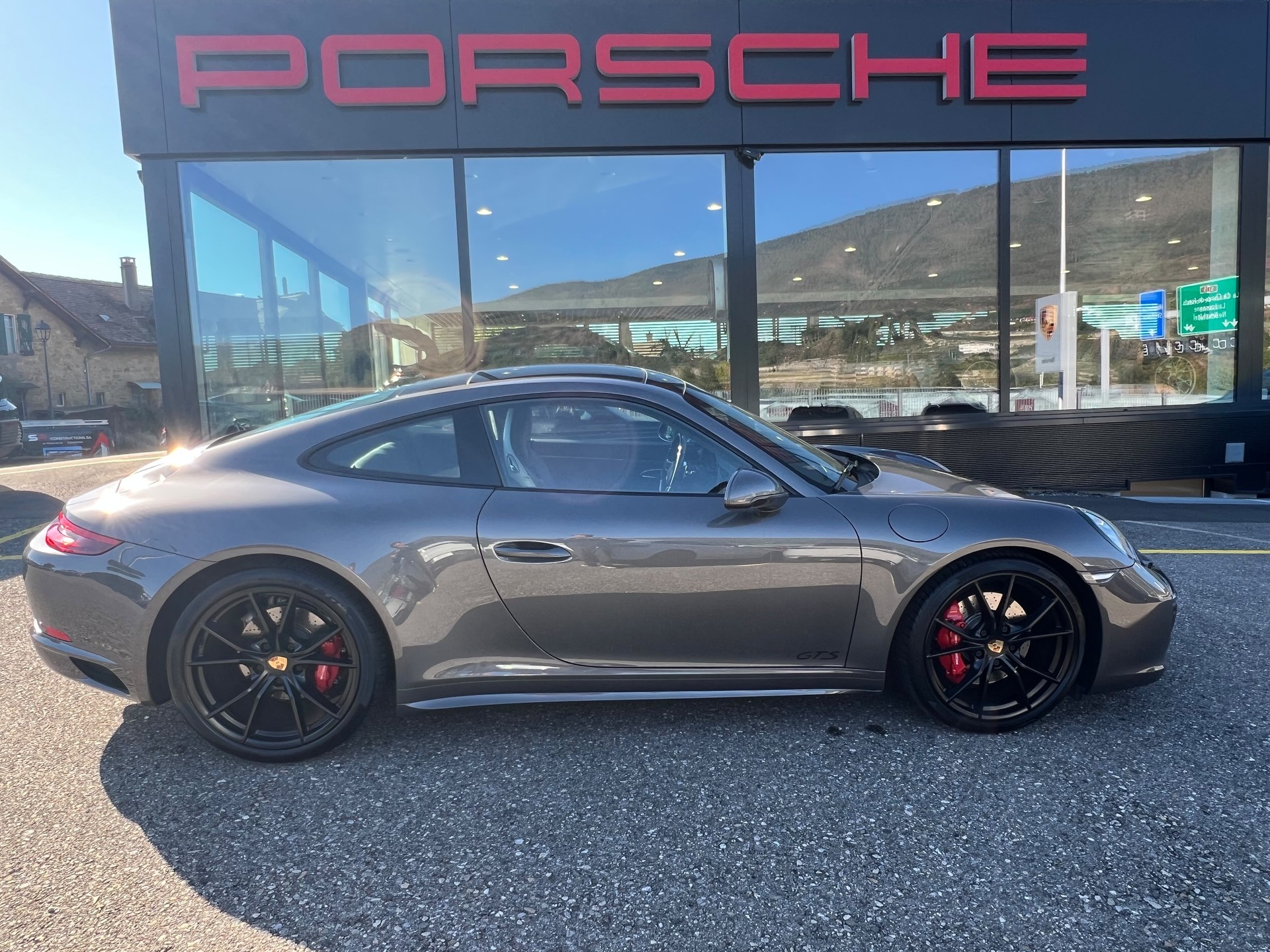 PORSCHE 911 Carrera 4 GTS PDK-image-0