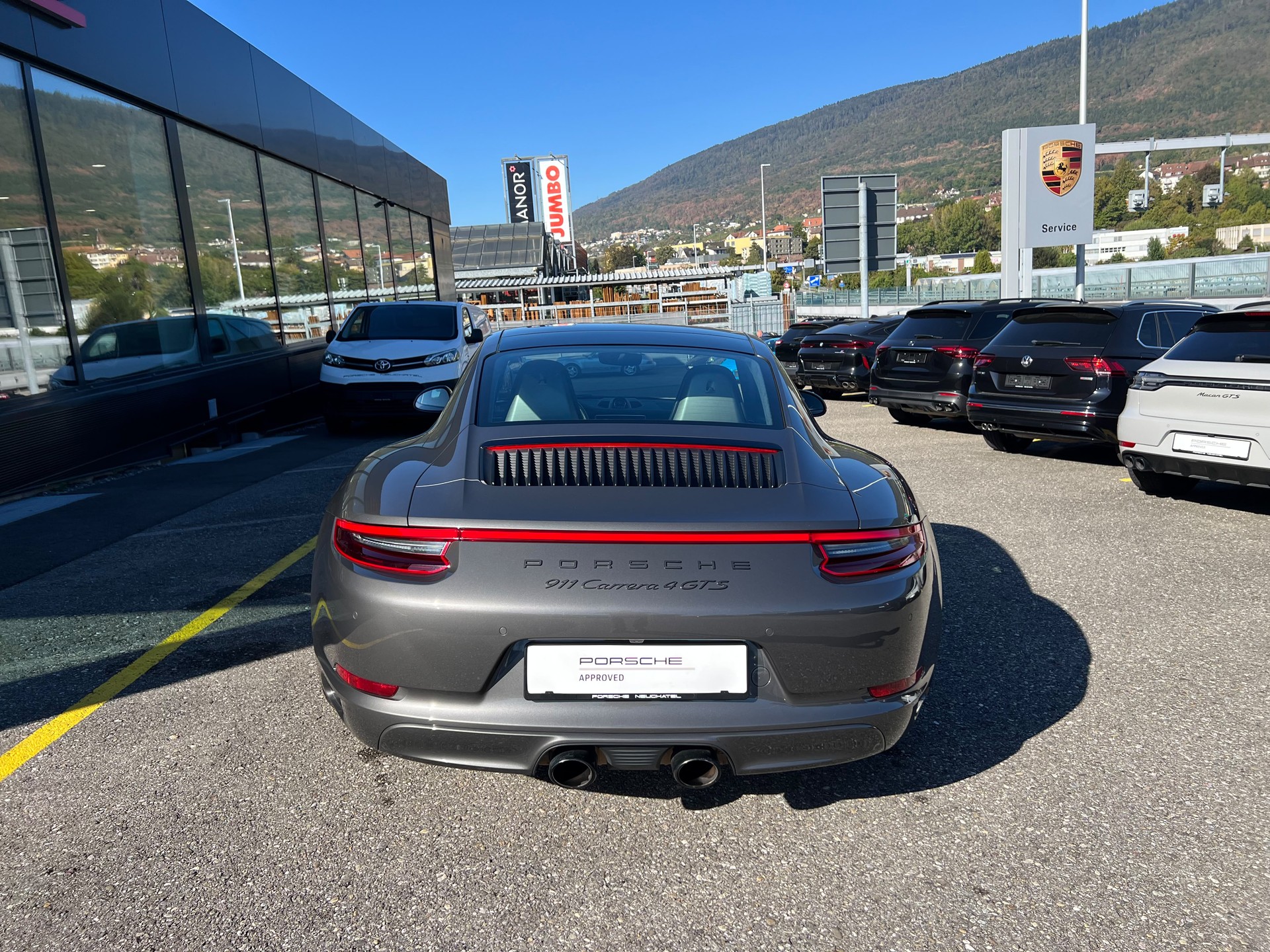 PORSCHE 911 Carrera 4 GTS PDK-image-5