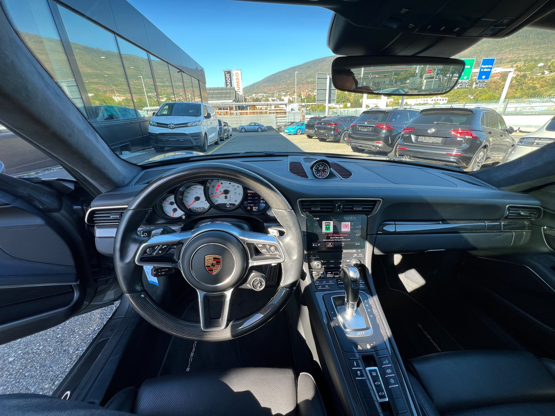 PORSCHE 911 Carrera 4 GTS PDK-image-7